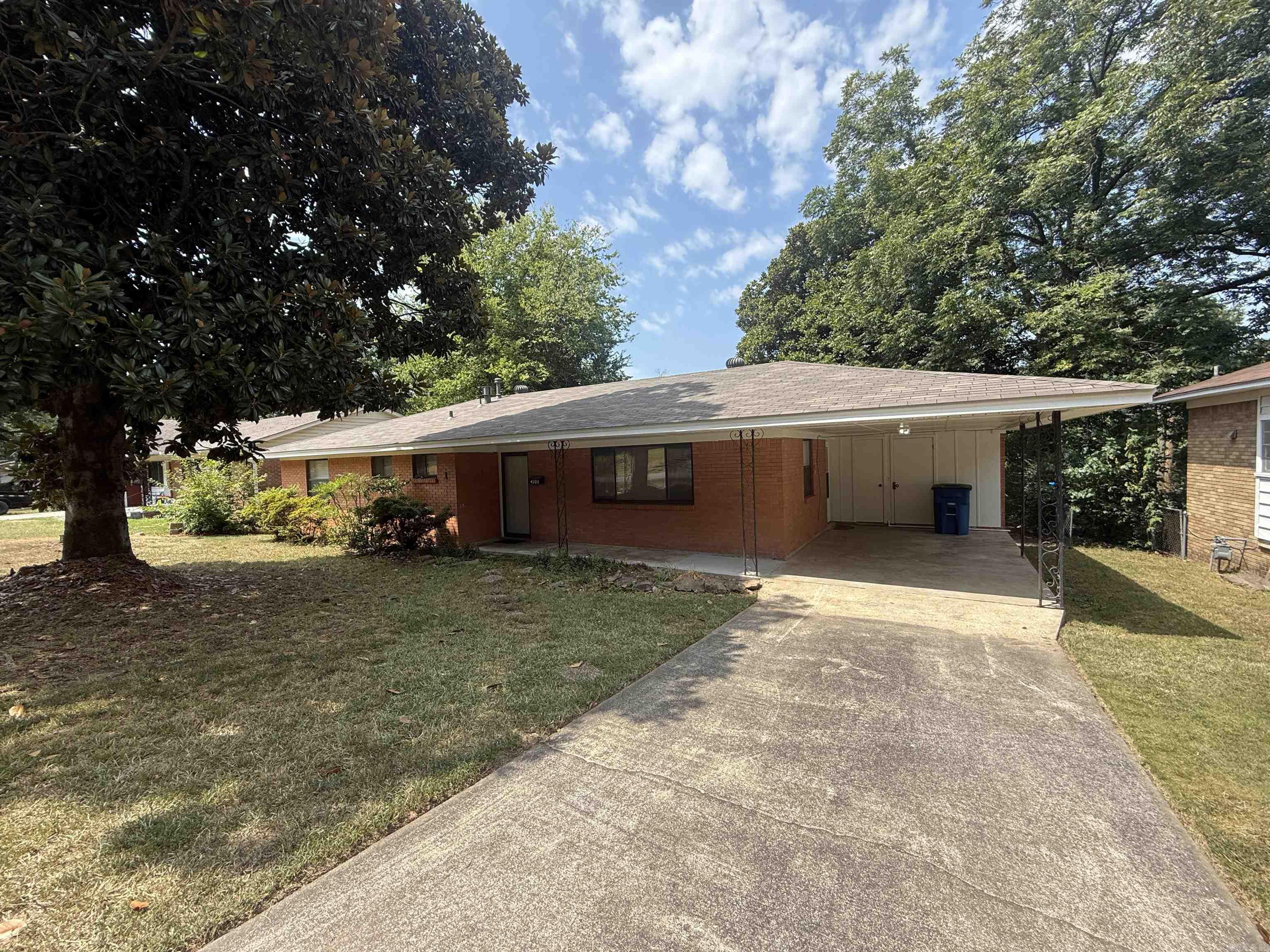 4101 Hillside Drive Property Photo 2