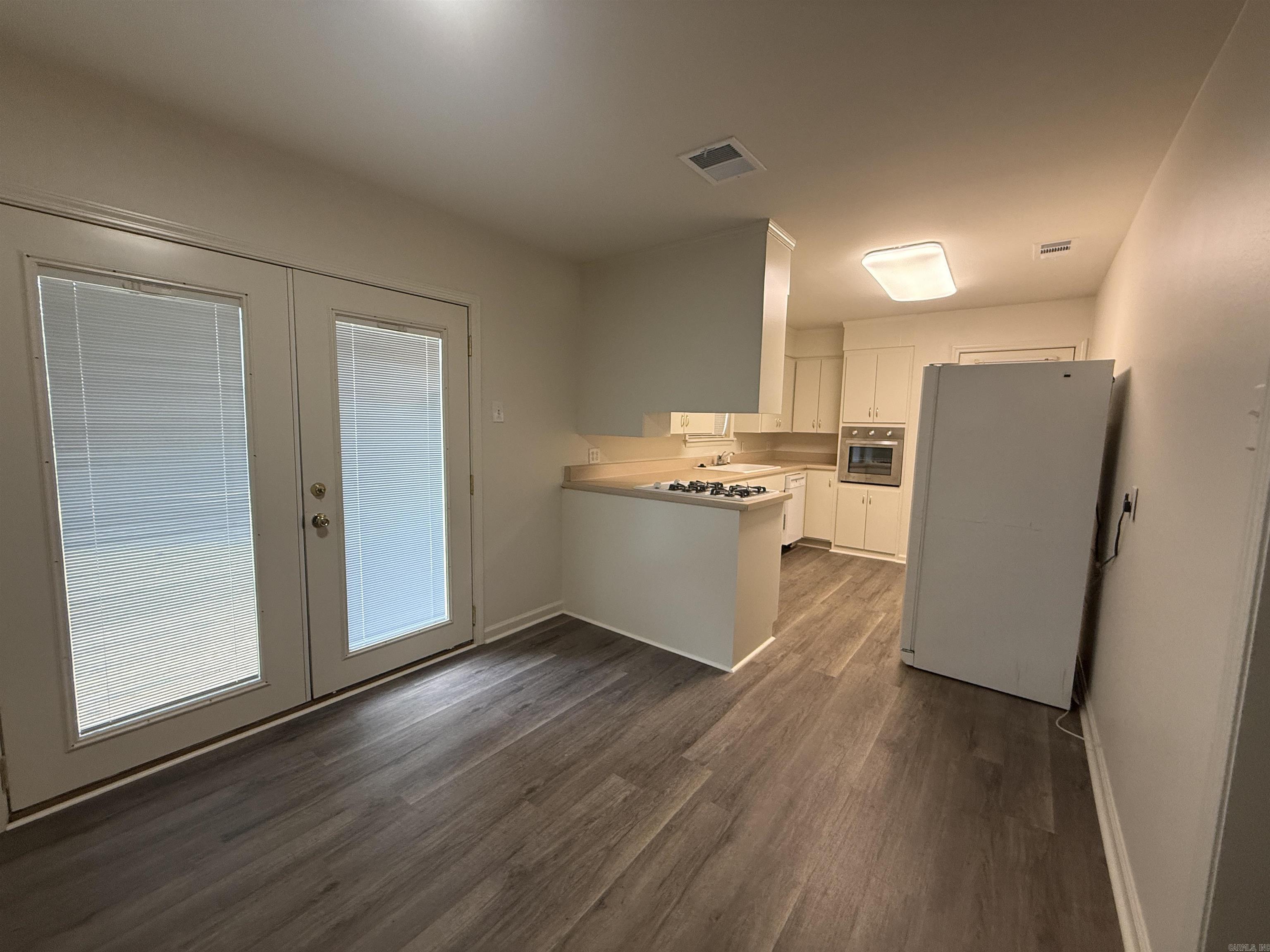 4101 Hillside Drive Property Photo 6