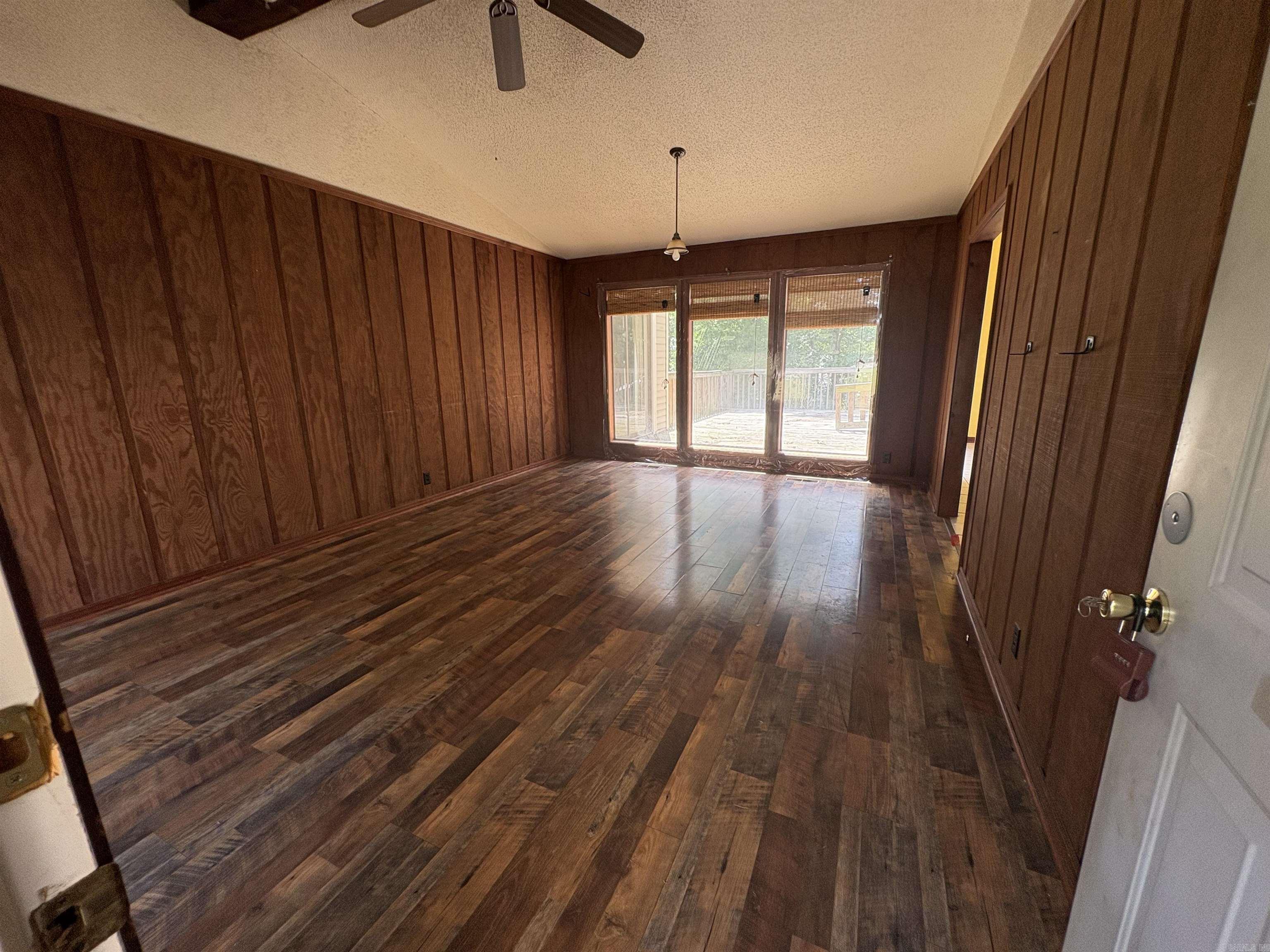 102 Dunn Hollow Drive Property Photo 4
