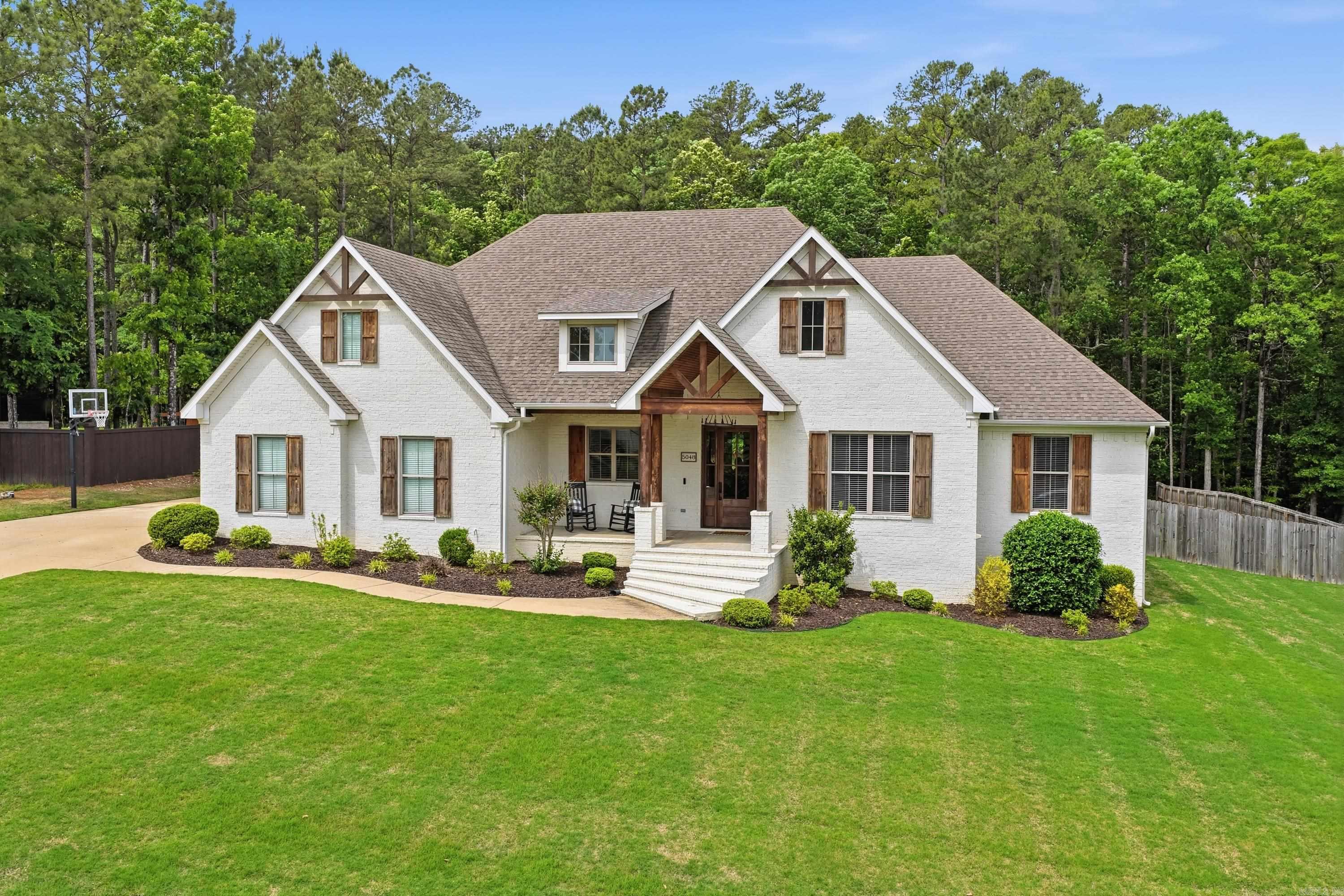 5048 Westridge Cir Property Photo 2