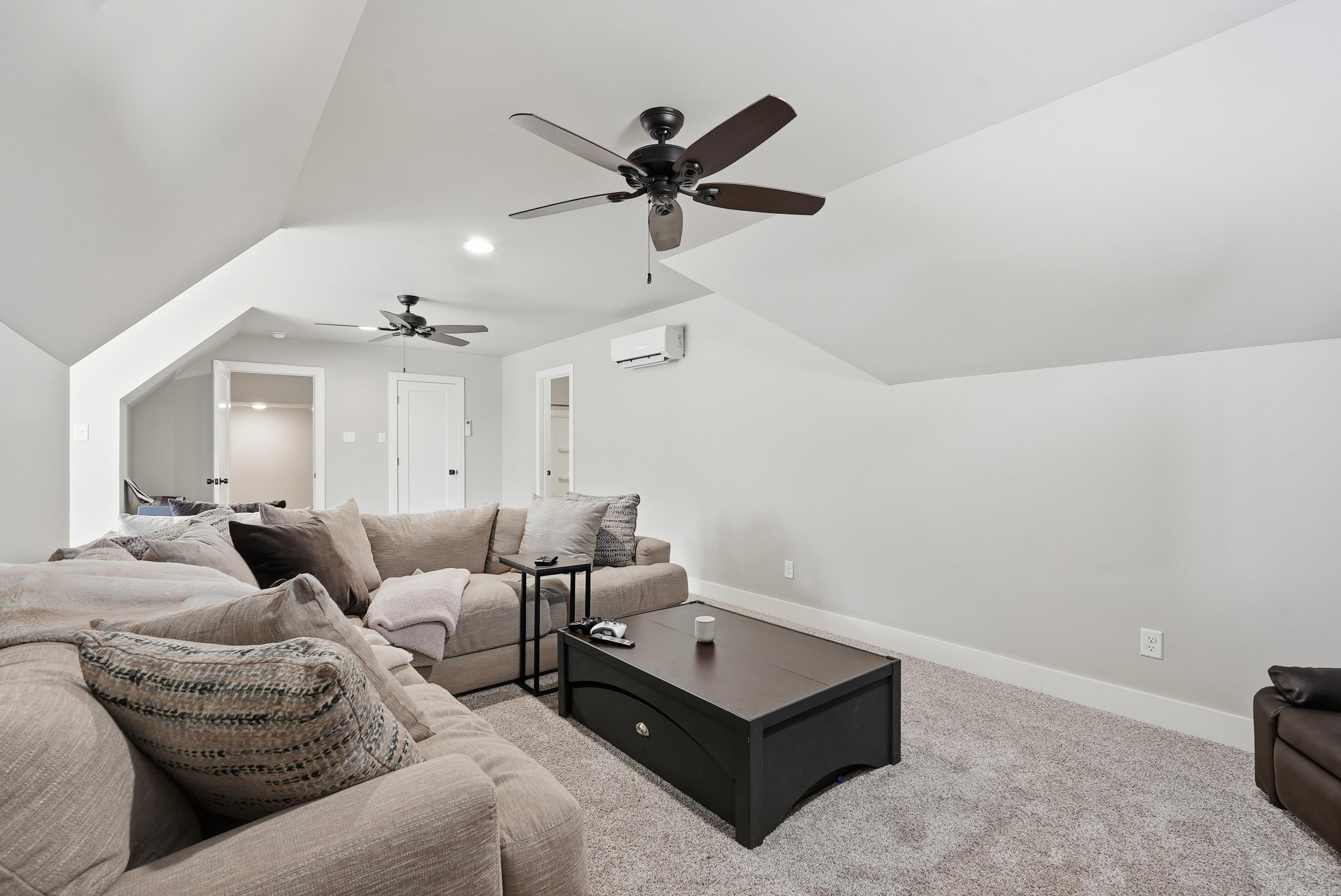 5048 Westridge Cir Property Photo 34