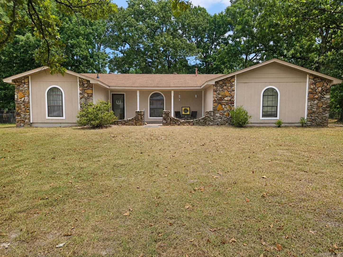 923 Cara Jane Drive Property Photo 1