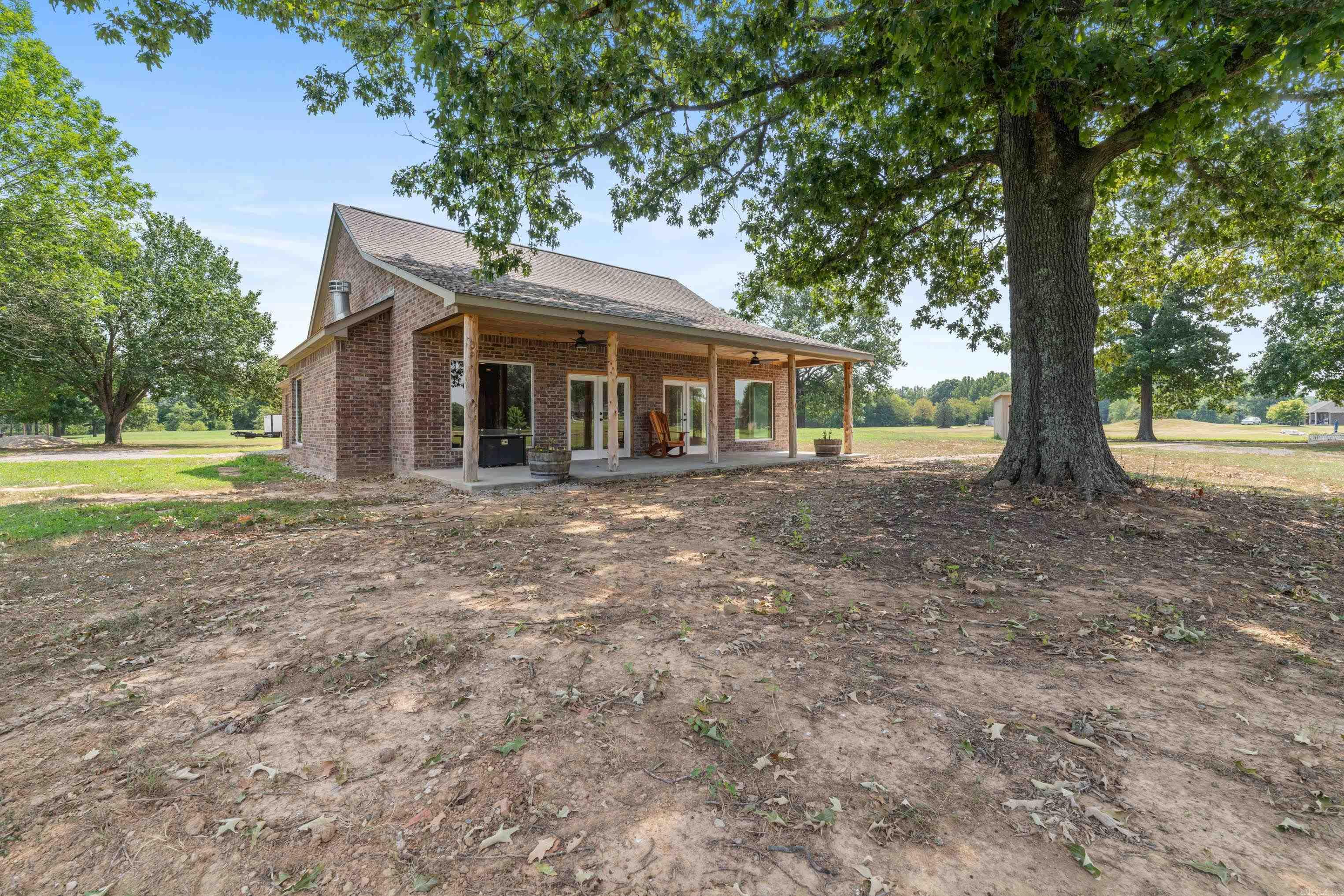 155 Woodard Ln Property Photo 2