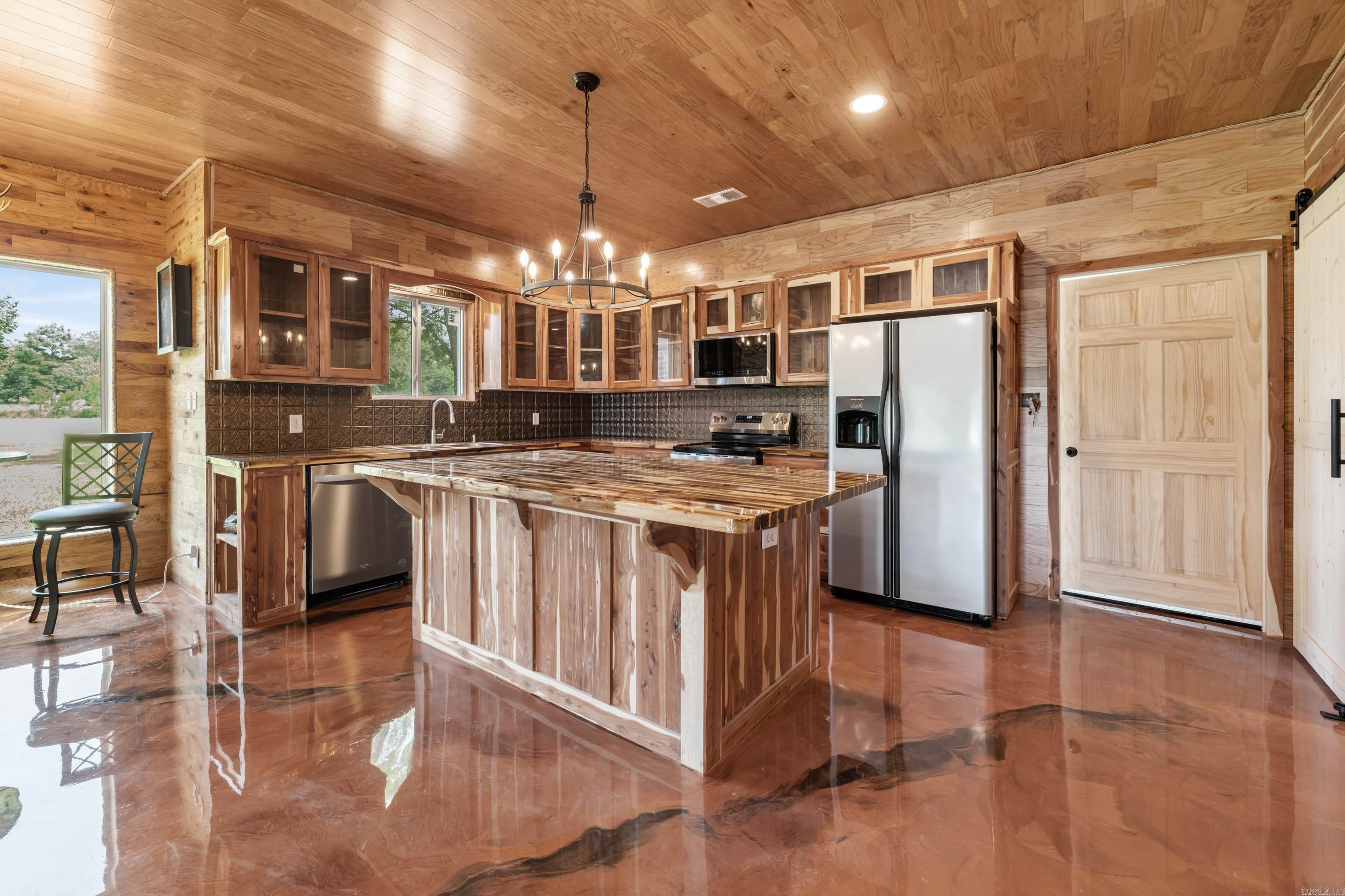 155 Woodard Ln Property Photo 11