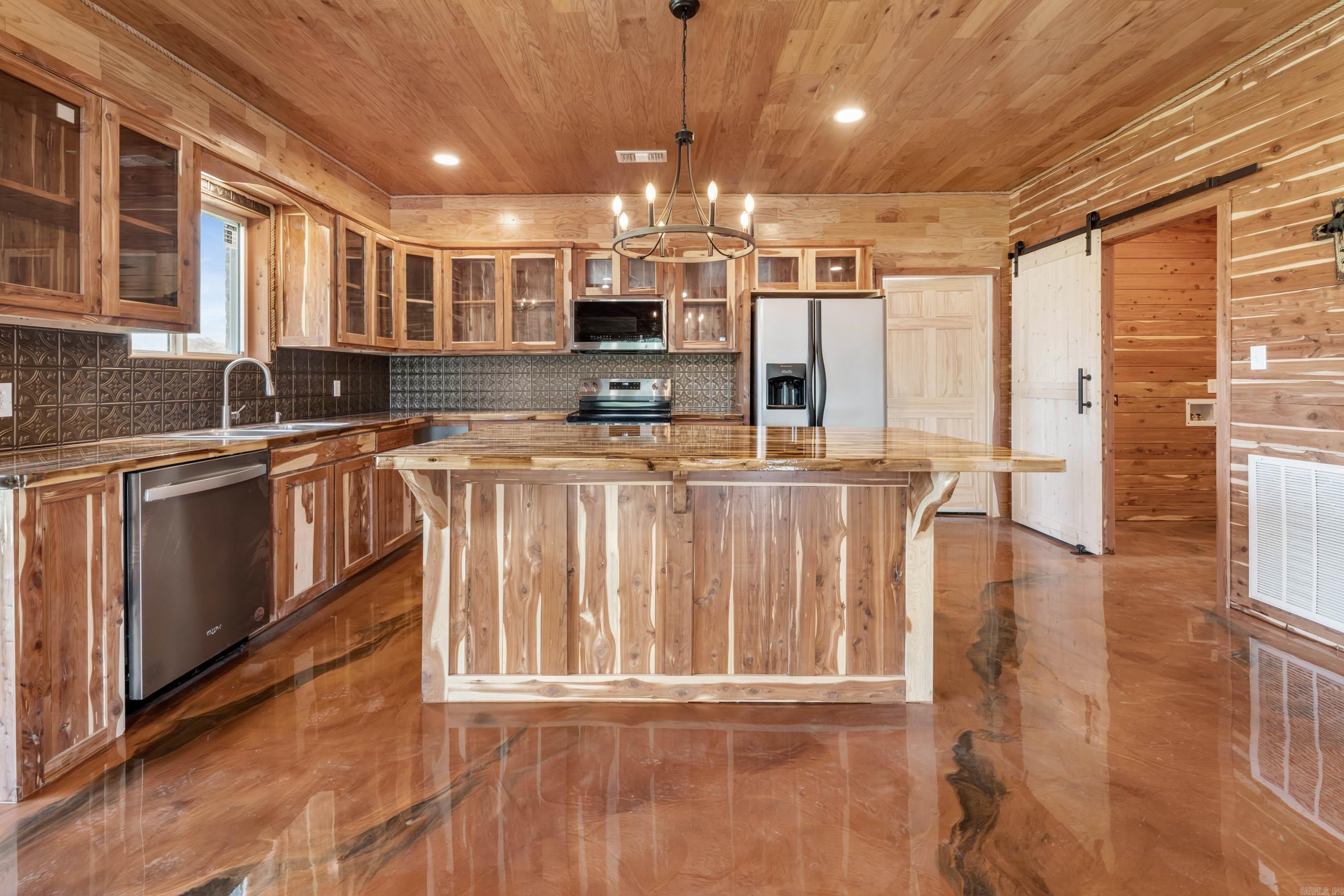 155 Woodard Ln Property Photo 12