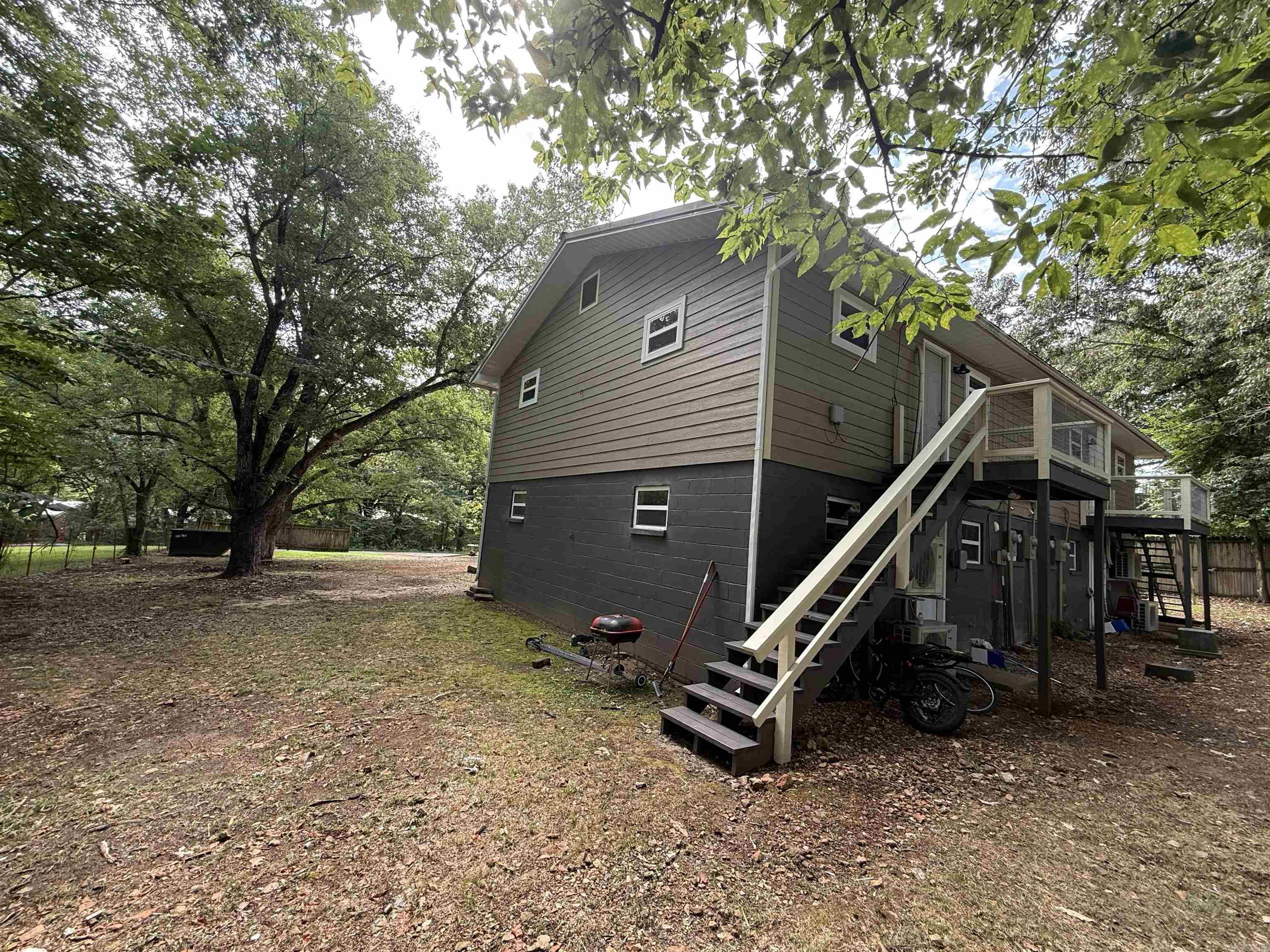 411 N Center Street Property Photo 4