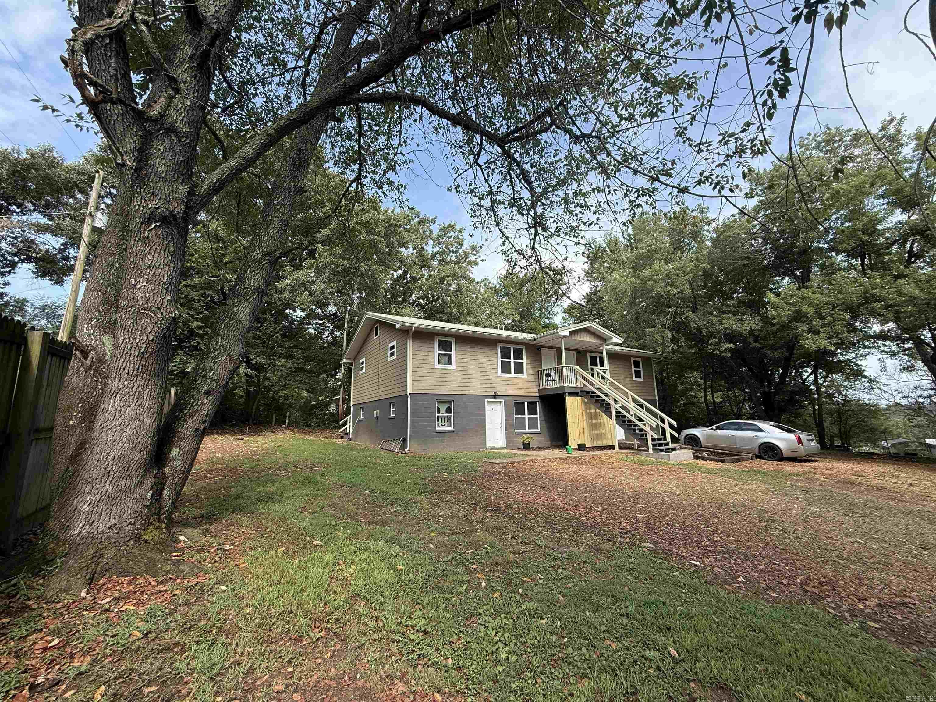 411 N Center Street Property Photo 6