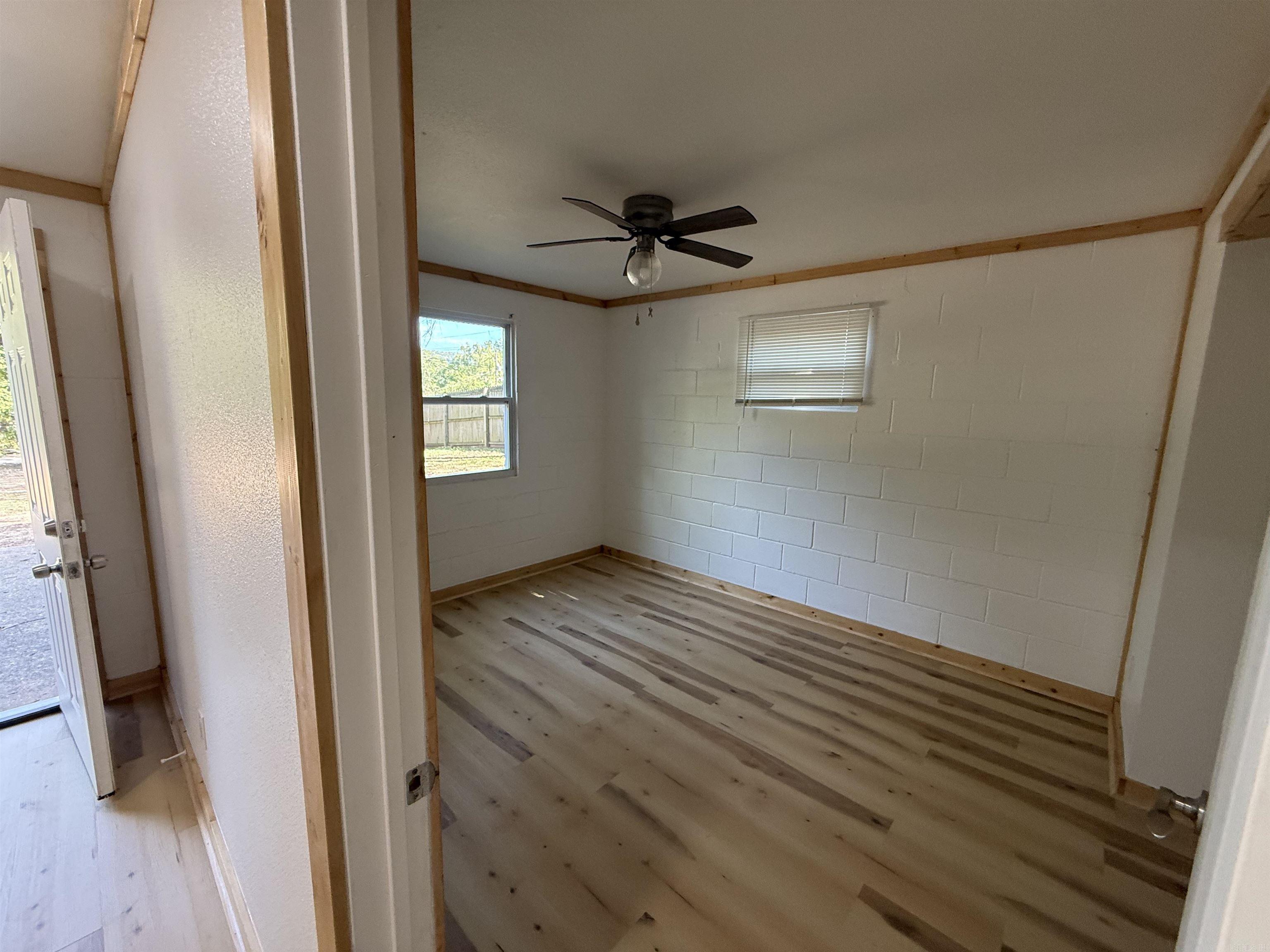 411 N Center Street Property Photo 9