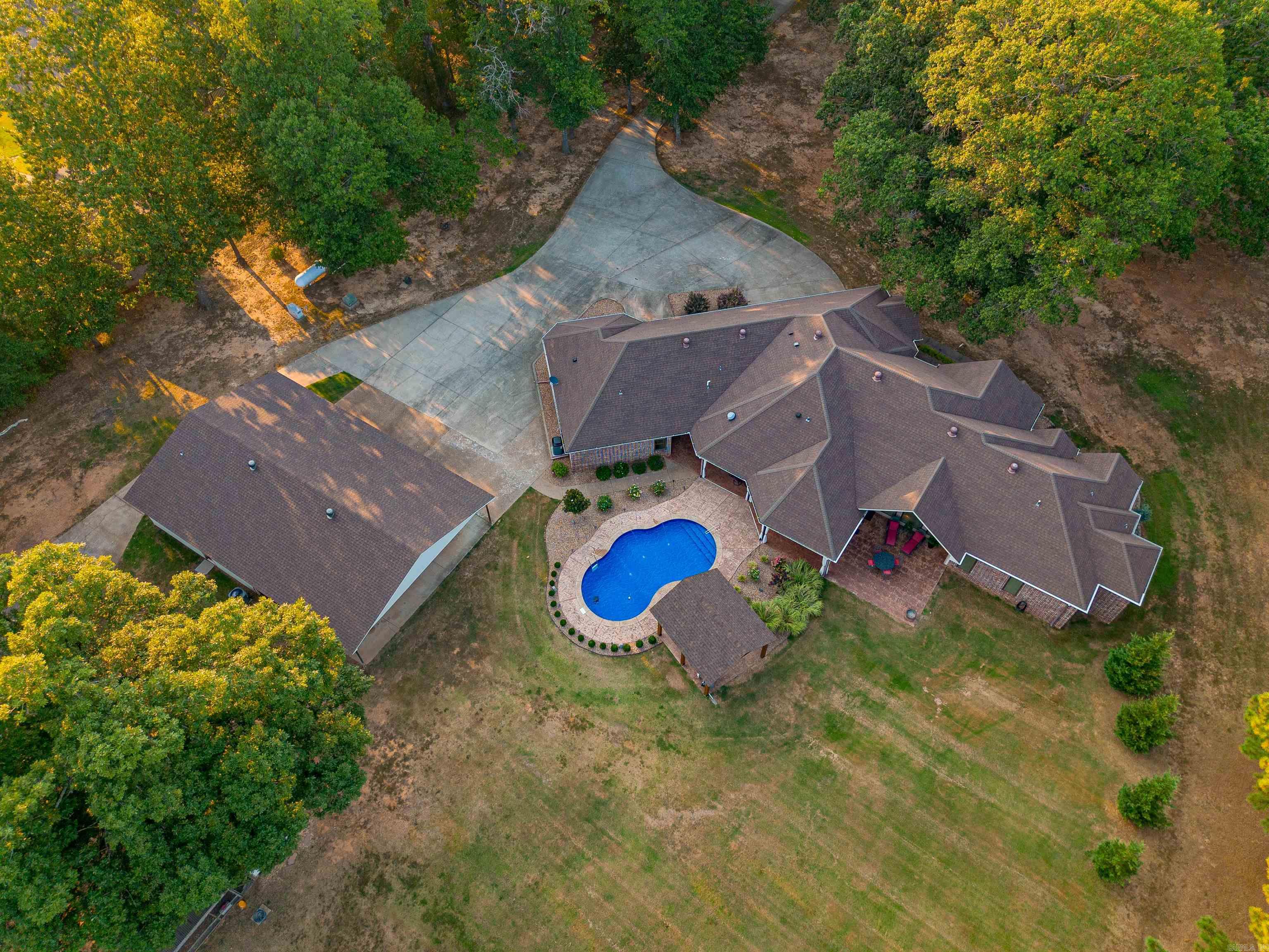 2705 Campground Road Property Photo 2