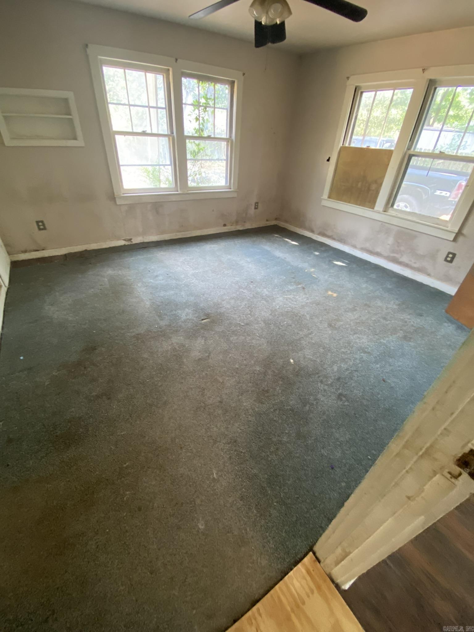 1007 E Sullenberger Avenue Property Photo 9