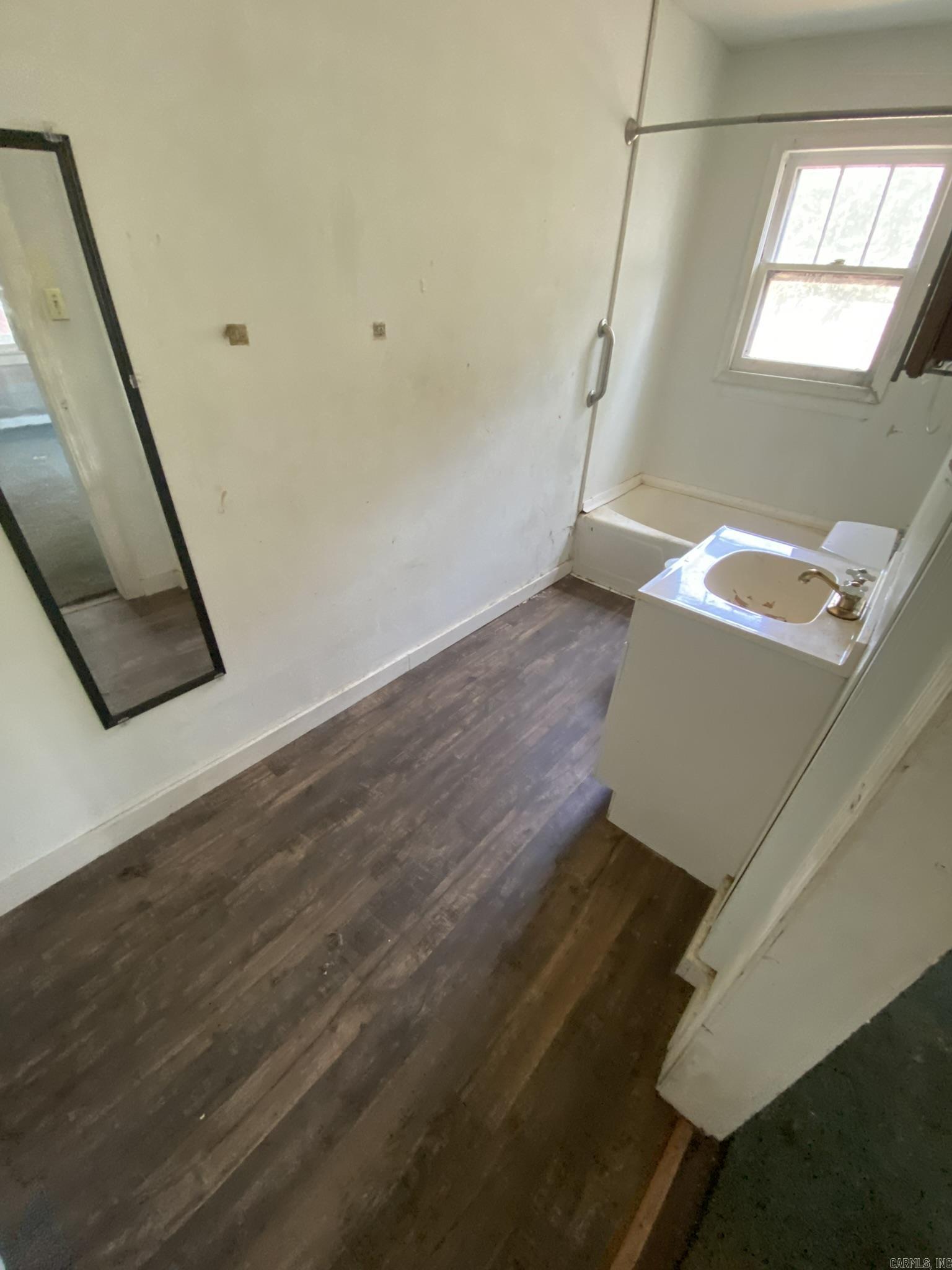 1007 E Sullenberger Avenue Property Photo 11