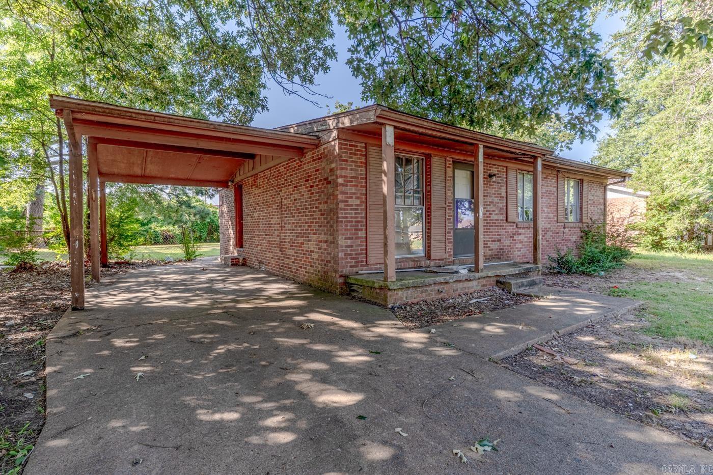 1812 Fairlane Ave Property Photo 2