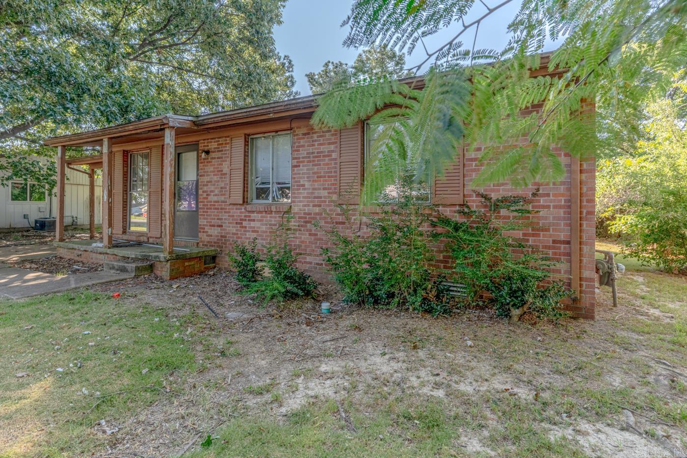 1812 Fairlane Ave Property Photo 3