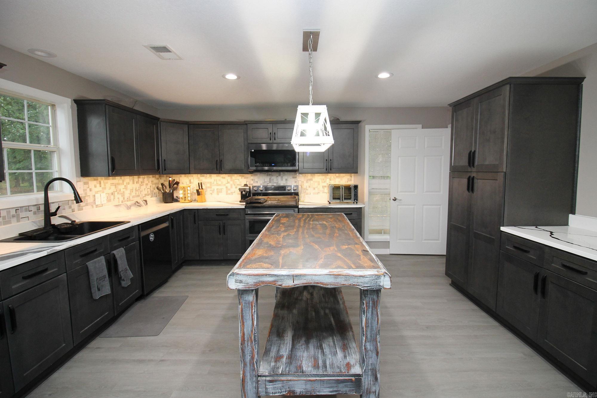 4162 Gr 818 Road Property Photo 16