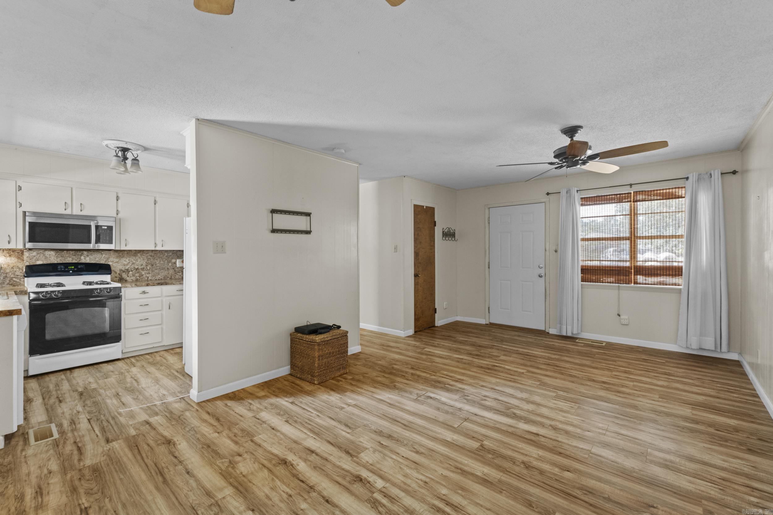 28 Greycourt Circle Property Photo 5