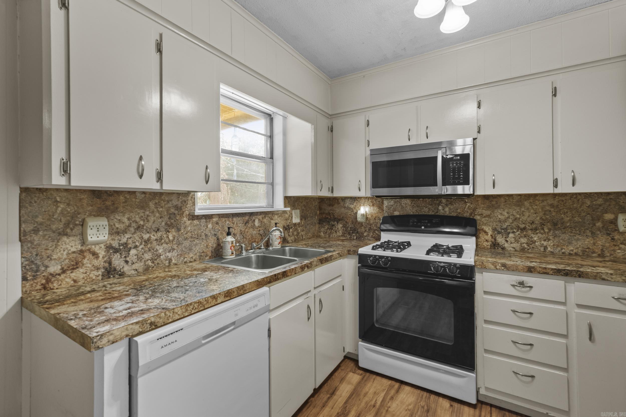28 Greycourt Circle Property Photo 8