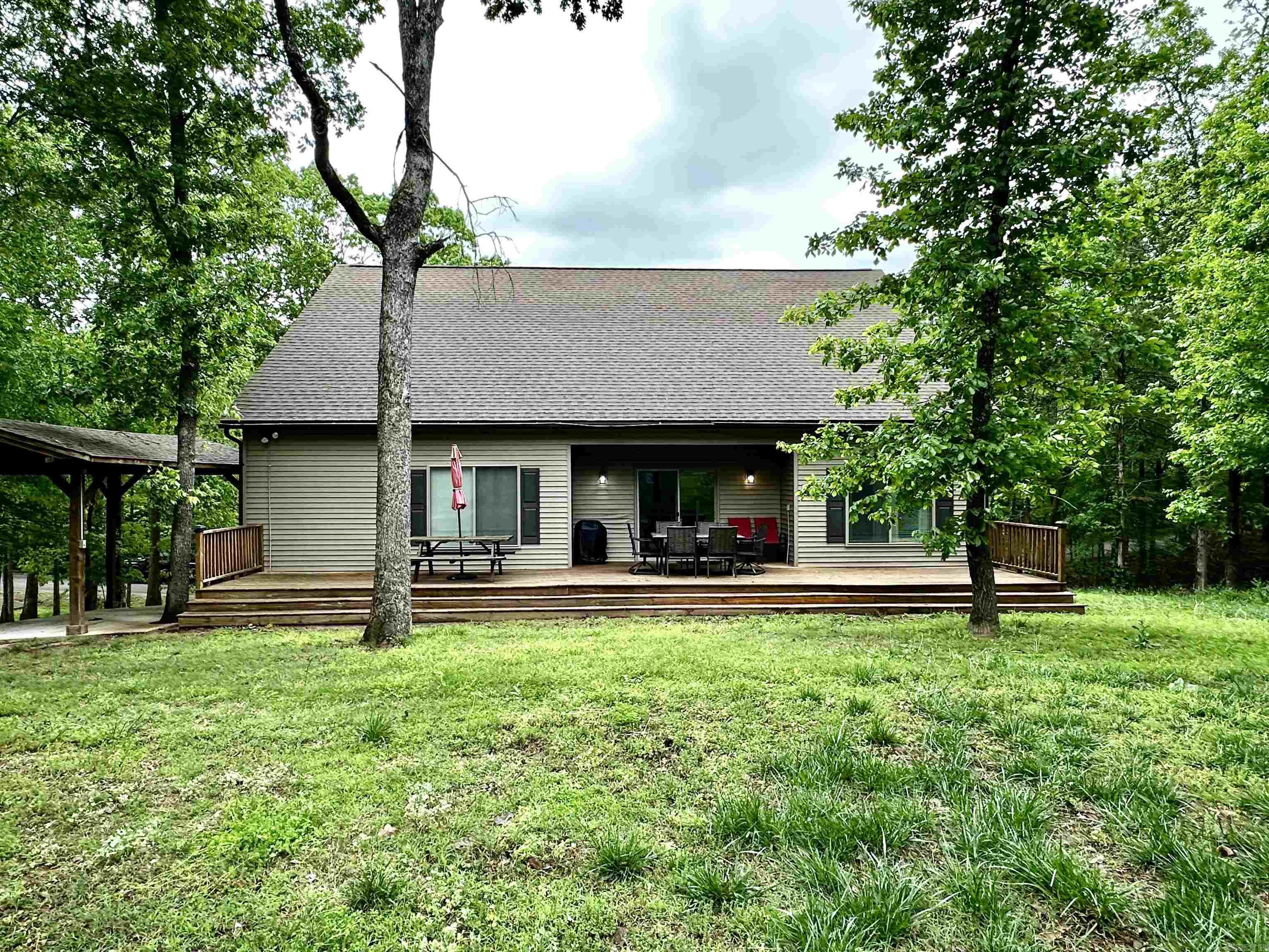 122 Crest Drive Property Photo 6
