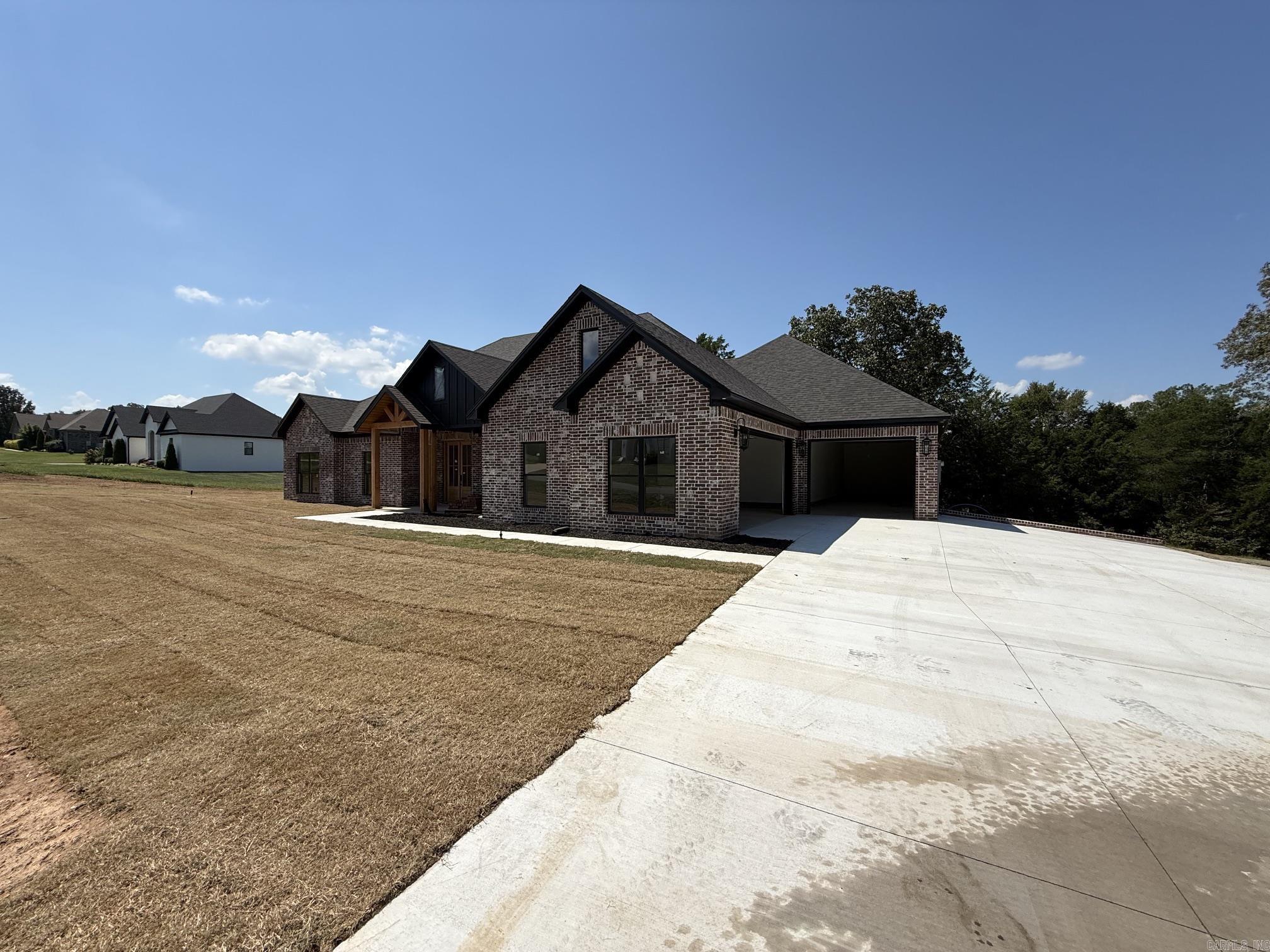 13 Pear Circle Property Photo 3