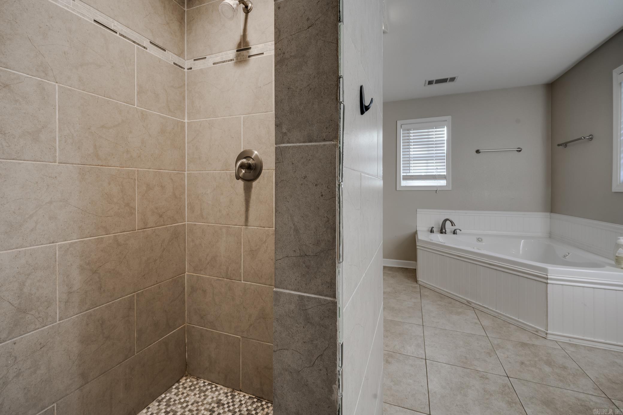 70 Quail Hollow Cove Property Photo 24