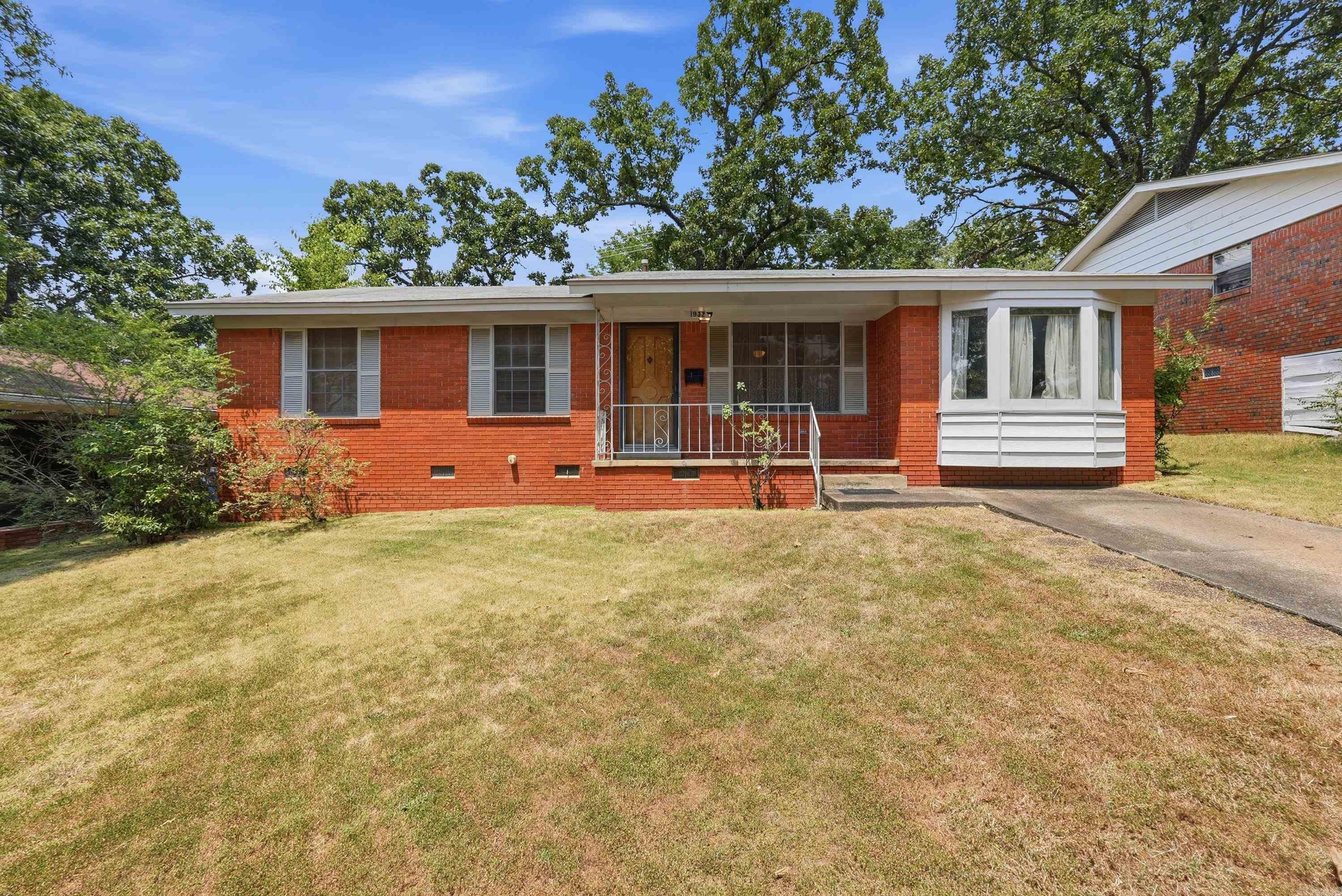 1932 Lenel Property Photo 1