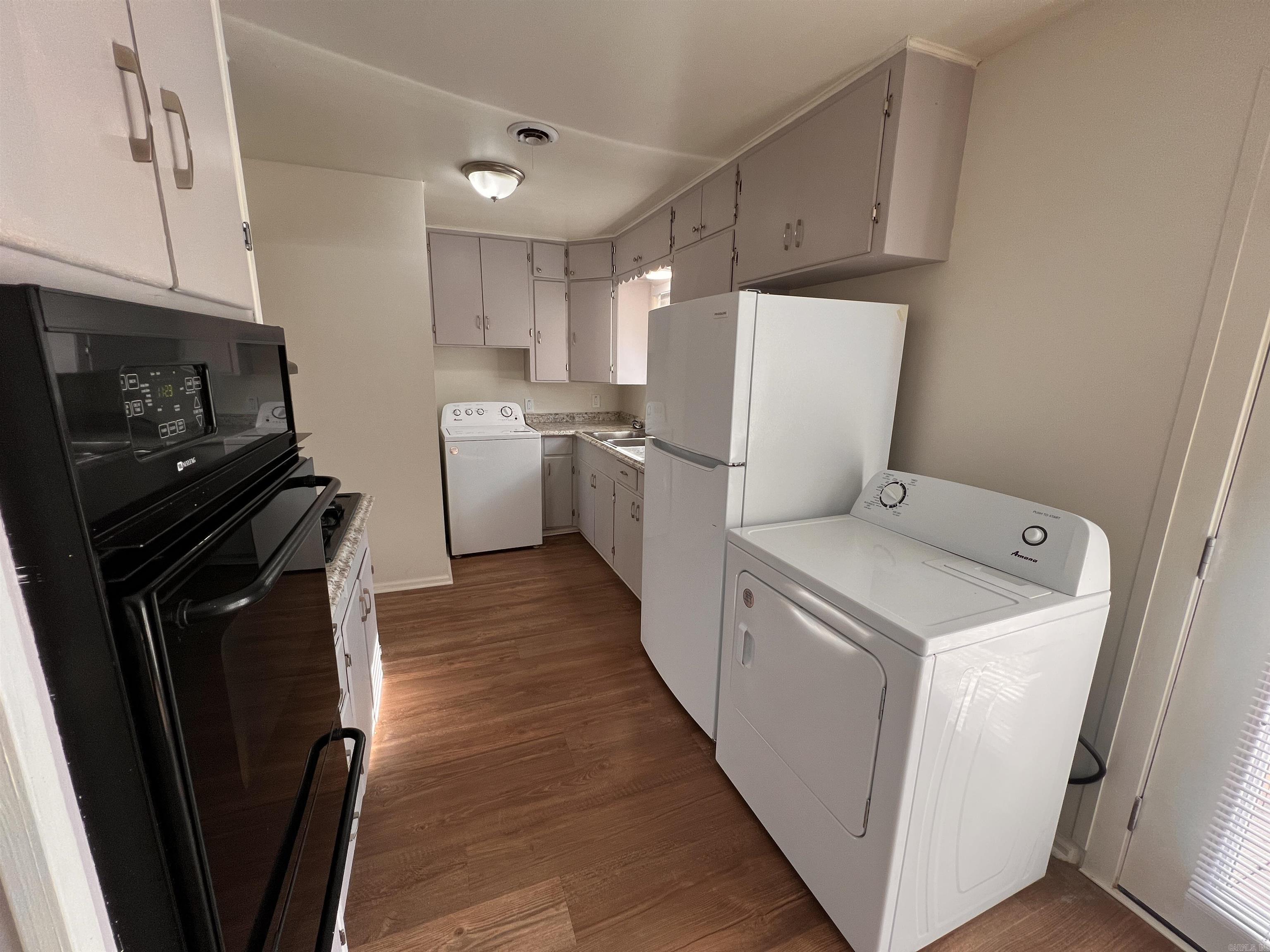405 Angus Street Property Photo 14