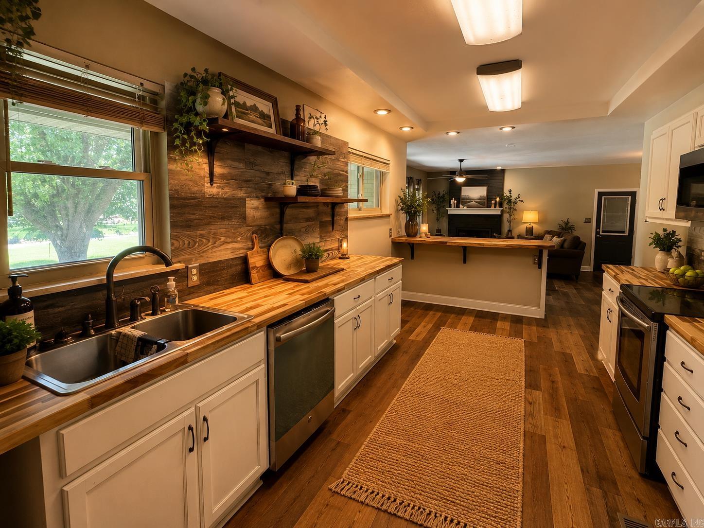 4410 Ridge Road Property Photo 4