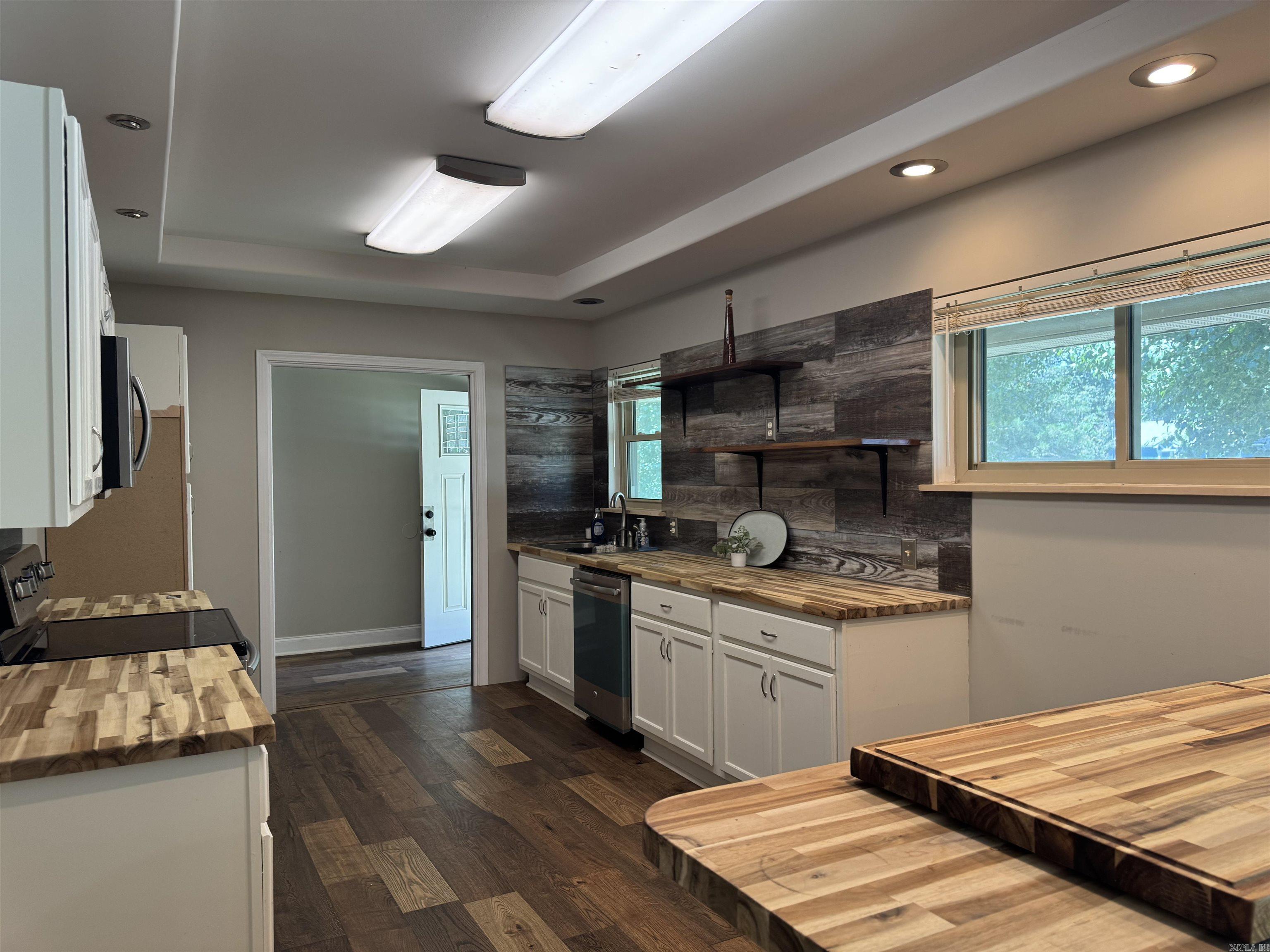 4410 Ridge Road Property Photo 7