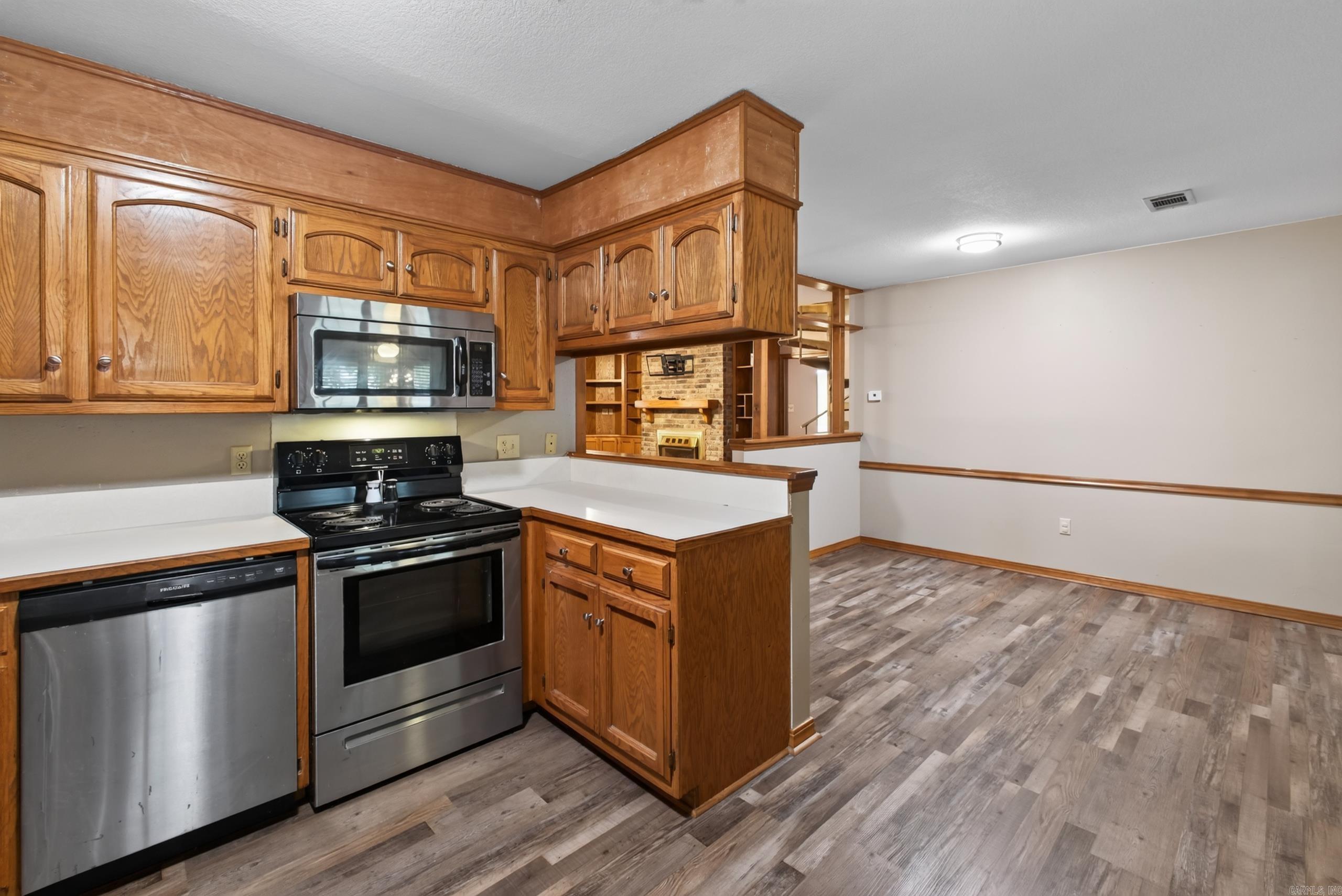 2850 Sylvia Property Photo 5