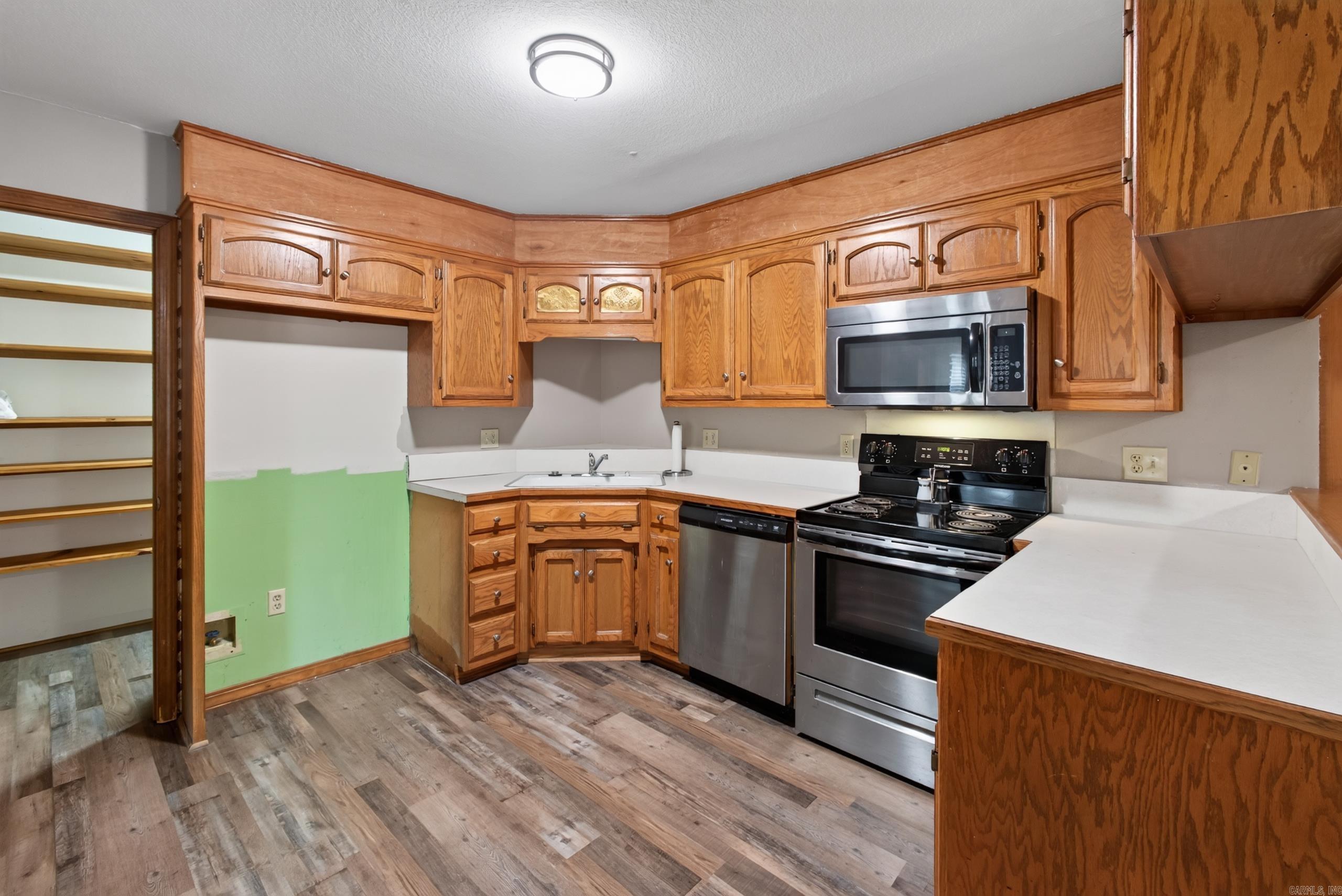 2850 Sylvia Property Photo 6