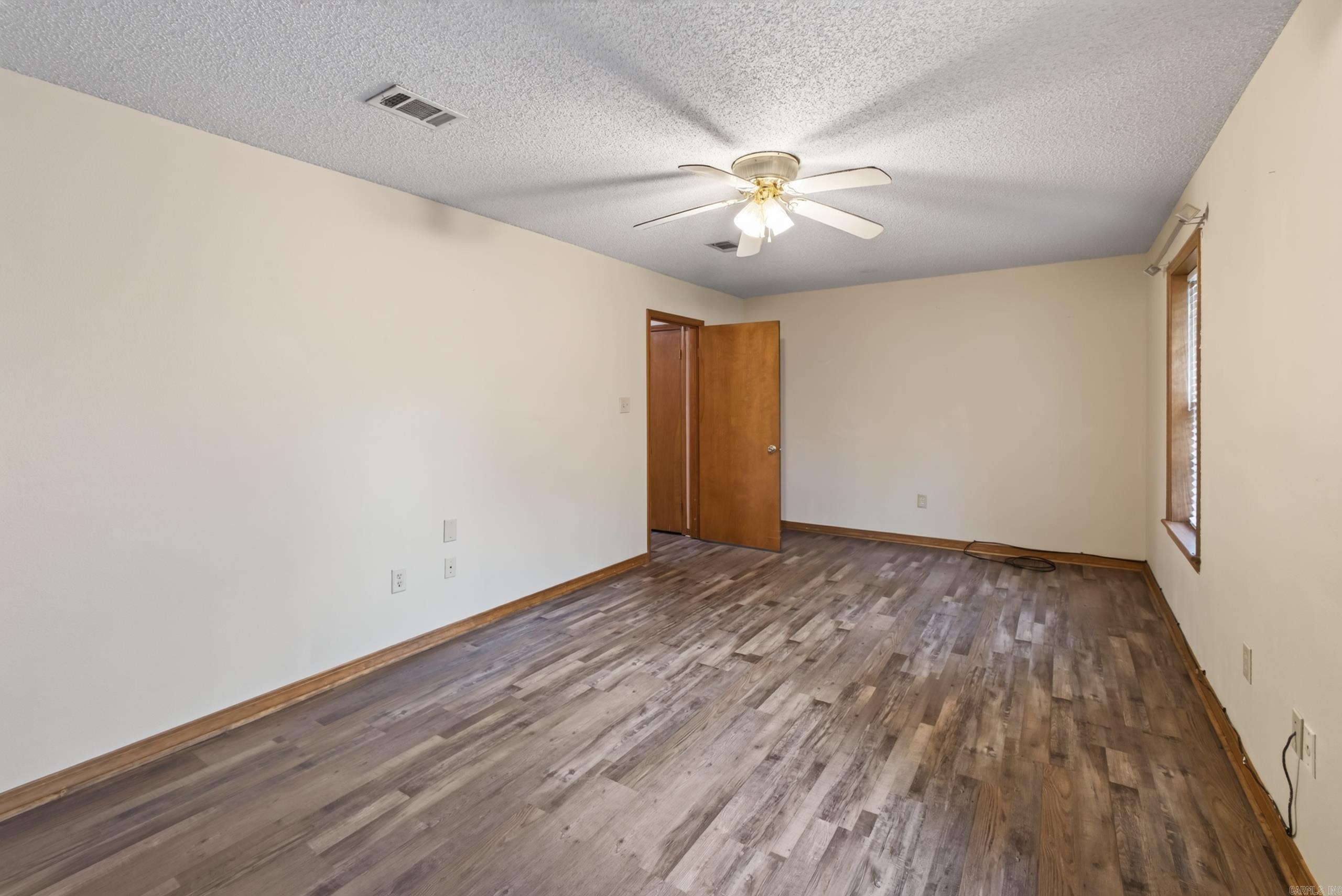 2850 Sylvia Property Photo 28