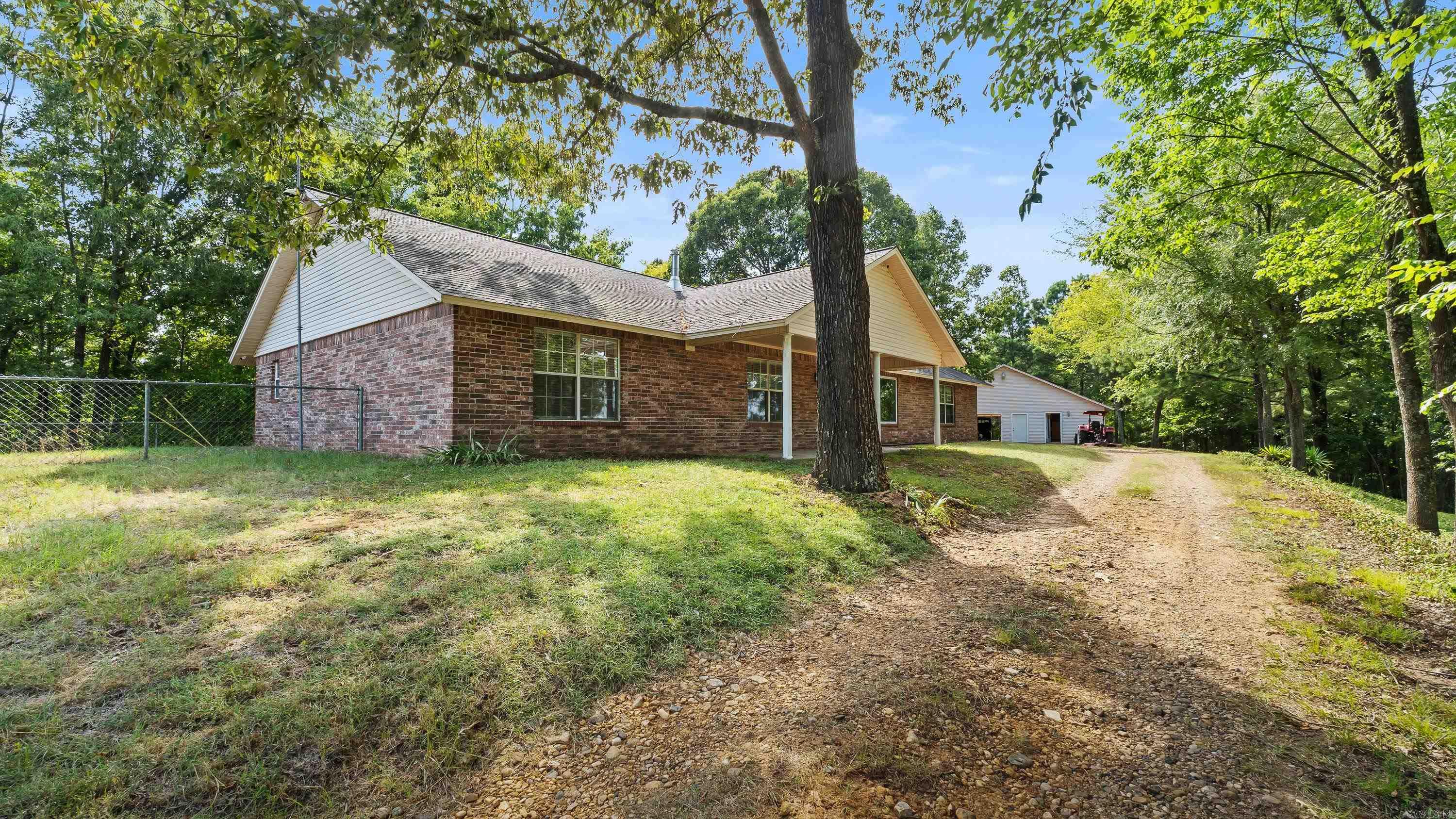 122 Hallman Property Photo 2