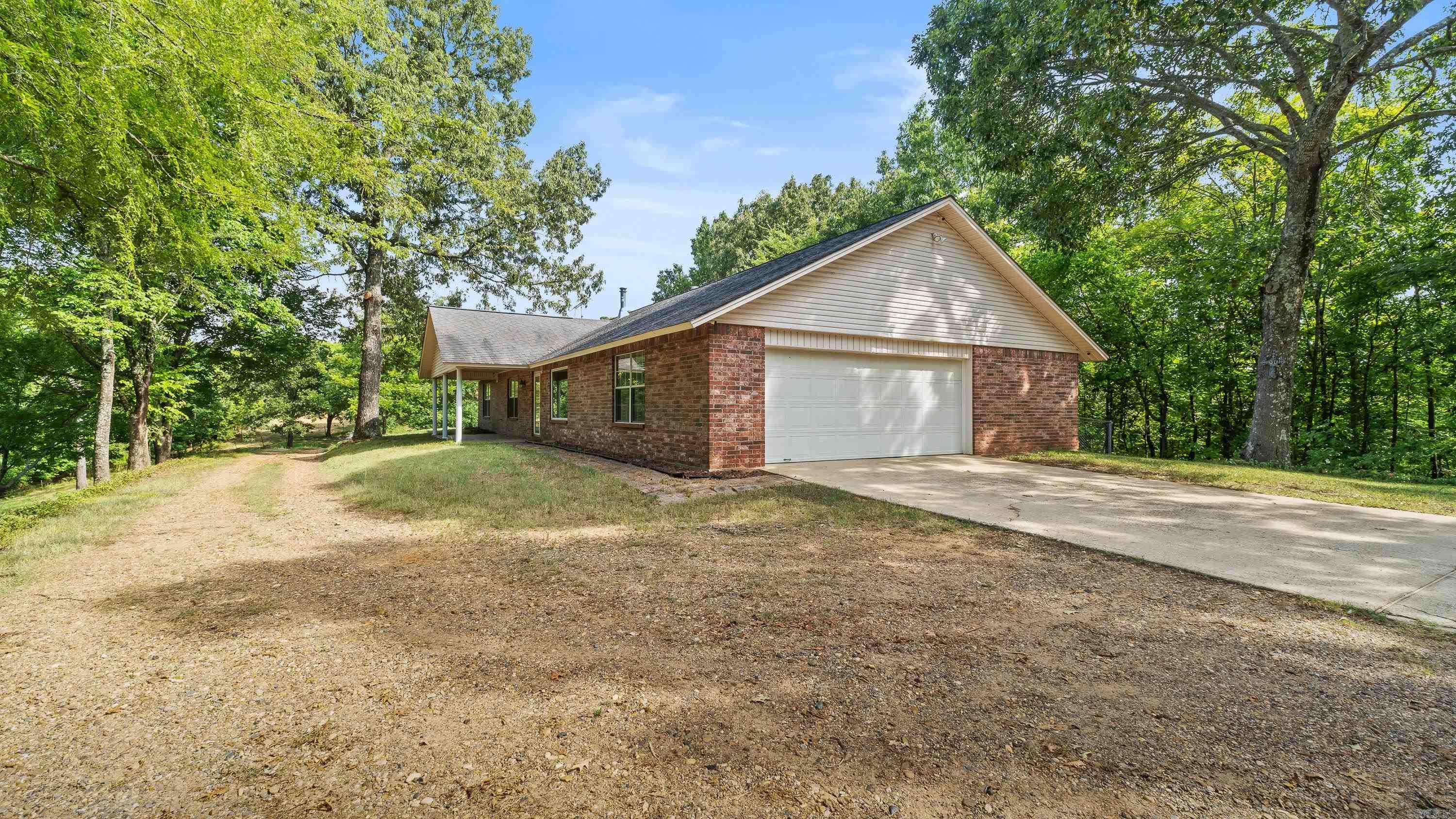 122 Hallman Property Photo 3