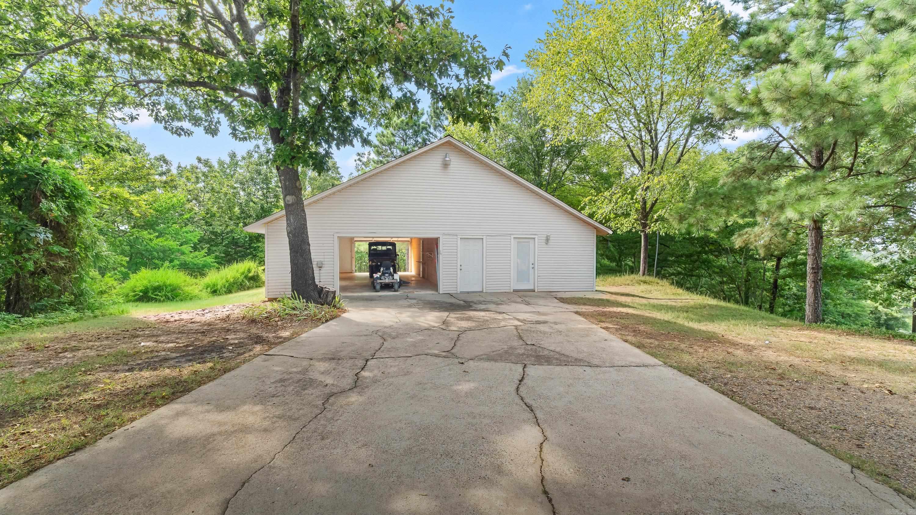 122 Hallman Property Photo 5