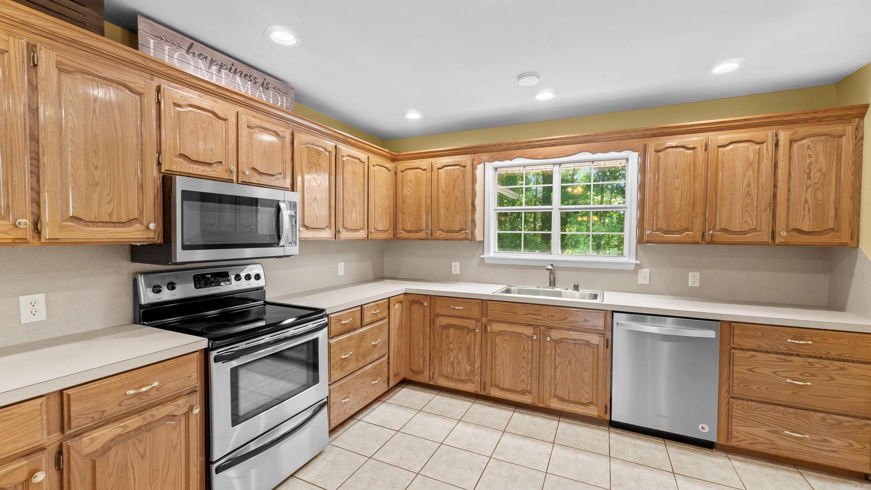 122 Hallman Property Photo 13