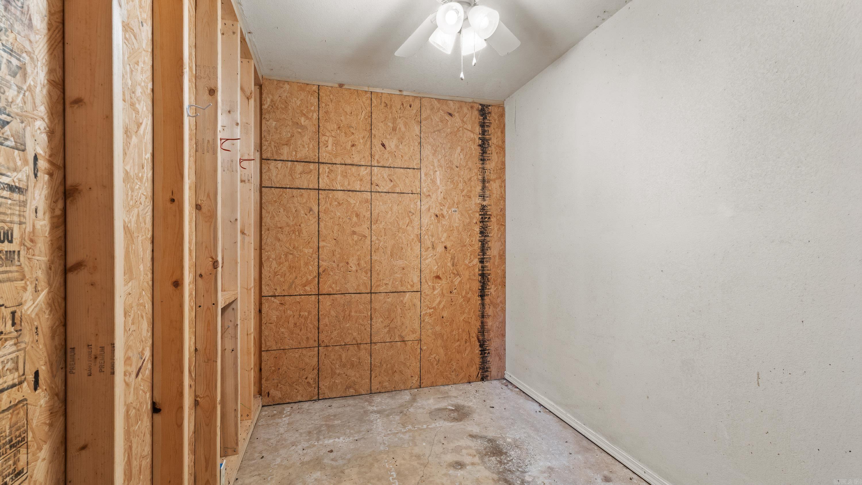 122 Hallman Property Photo 33