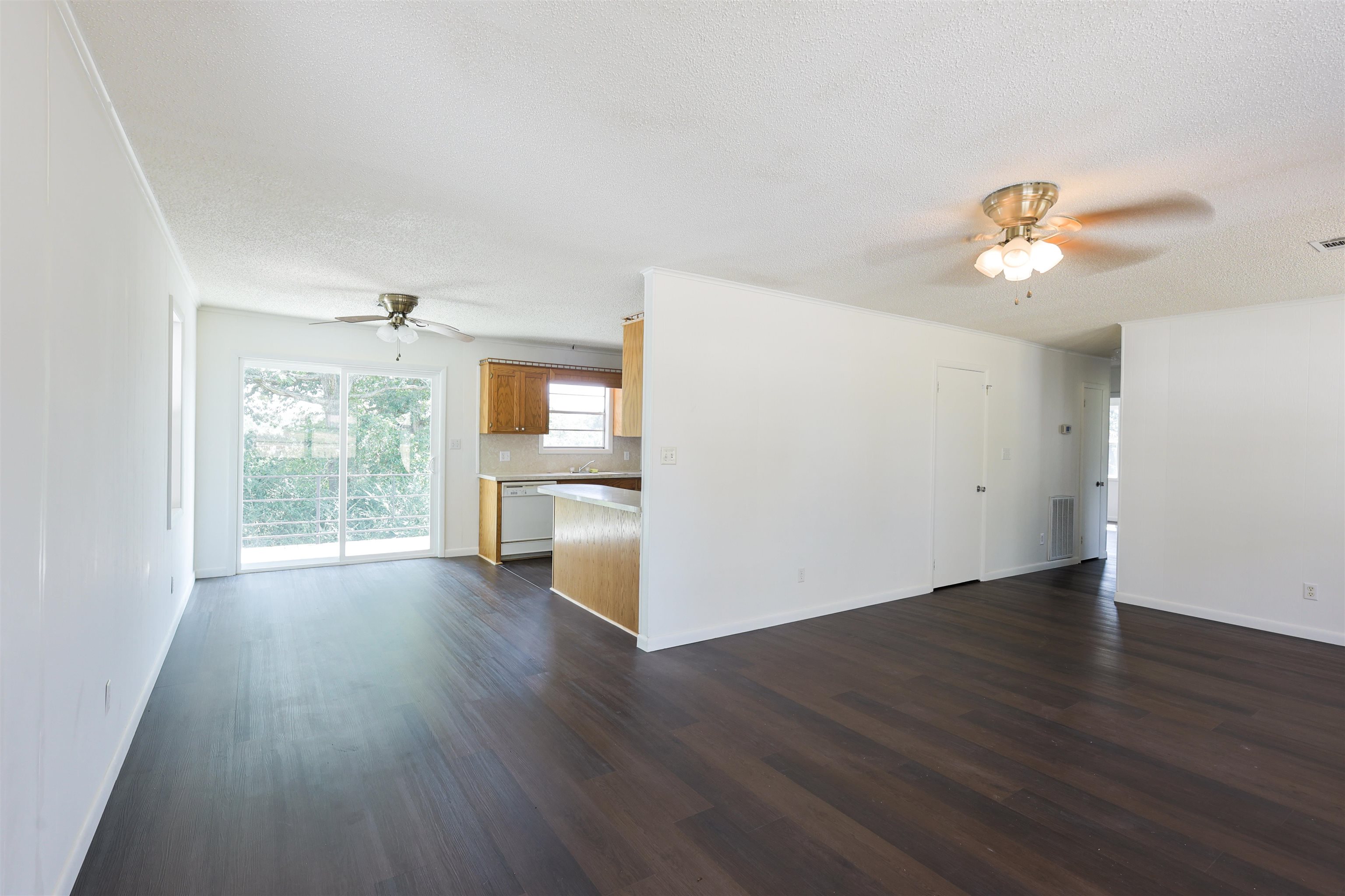 700 Wideman Road Property Photo 11