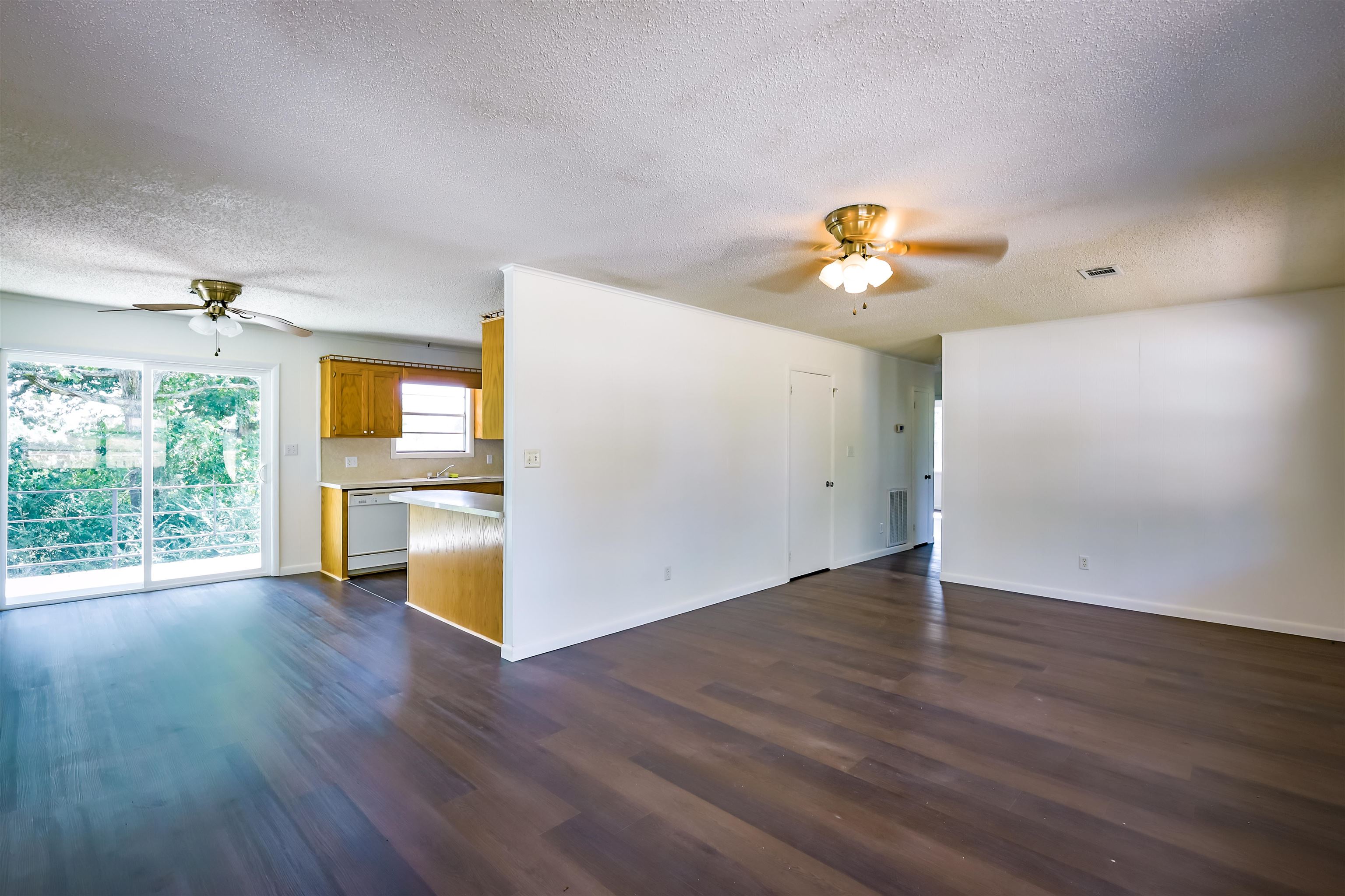 700 Wideman Road Property Photo 12