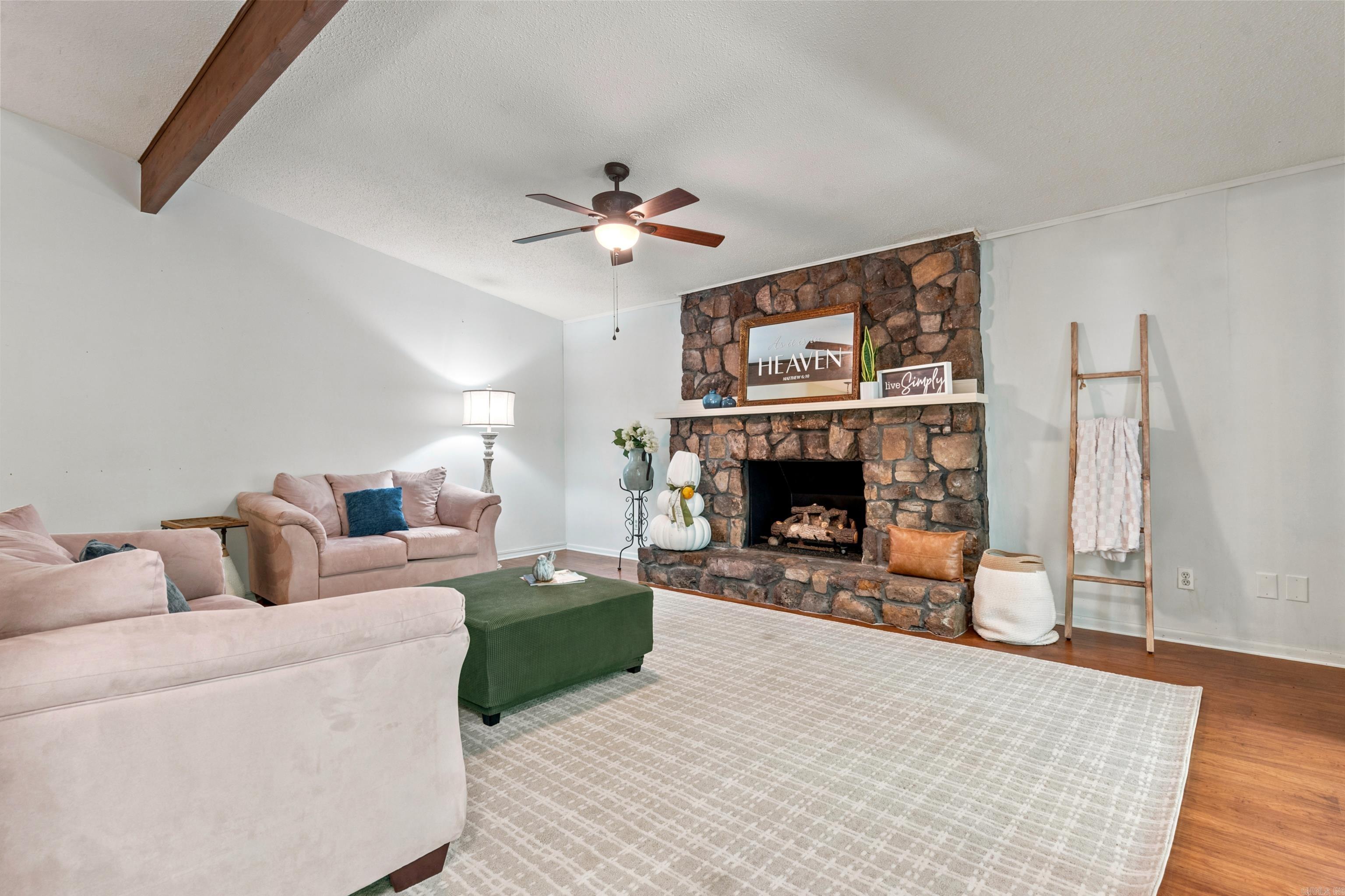 27 Valls Lane Property Photo 6