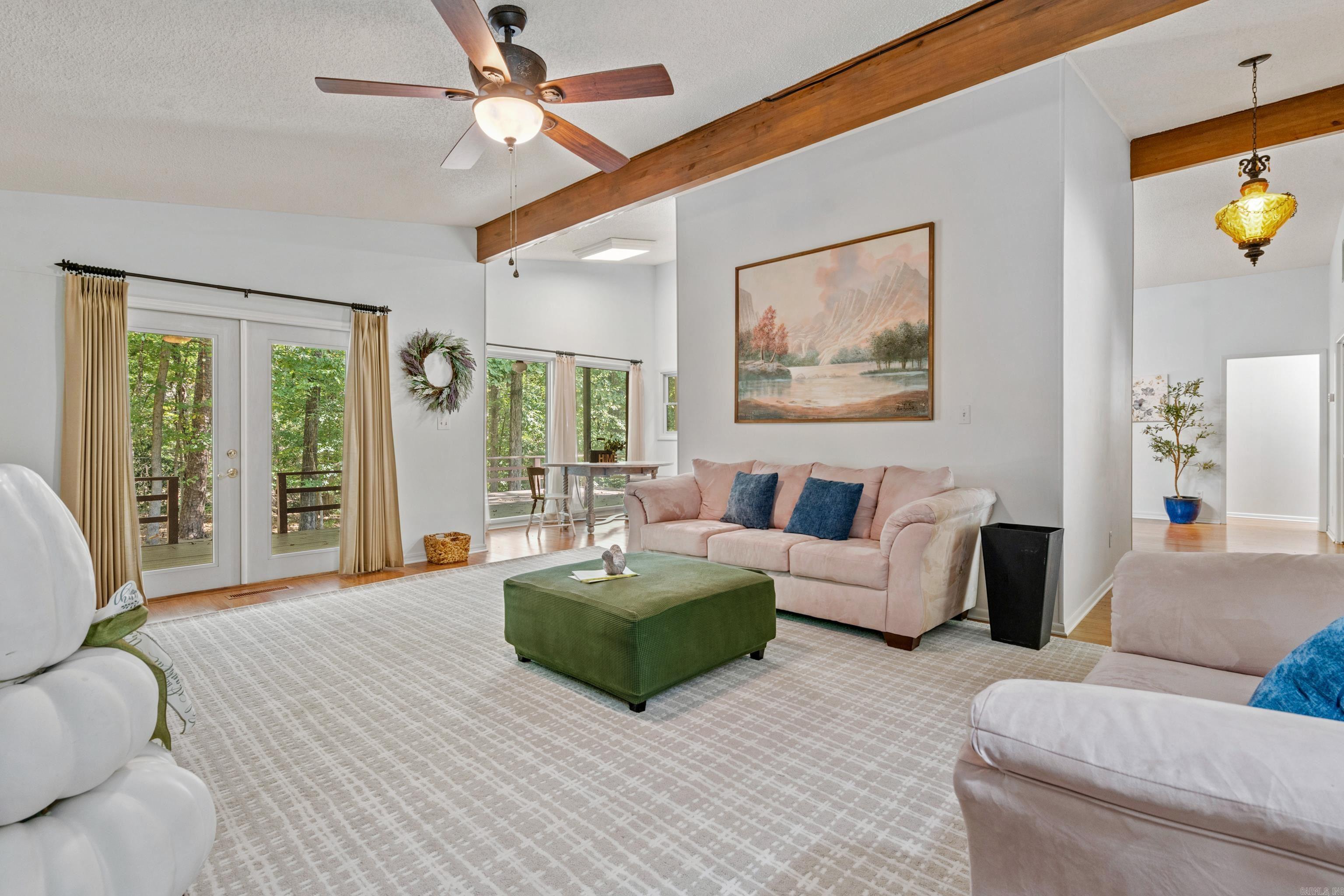 27 Valls Lane Property Photo 8