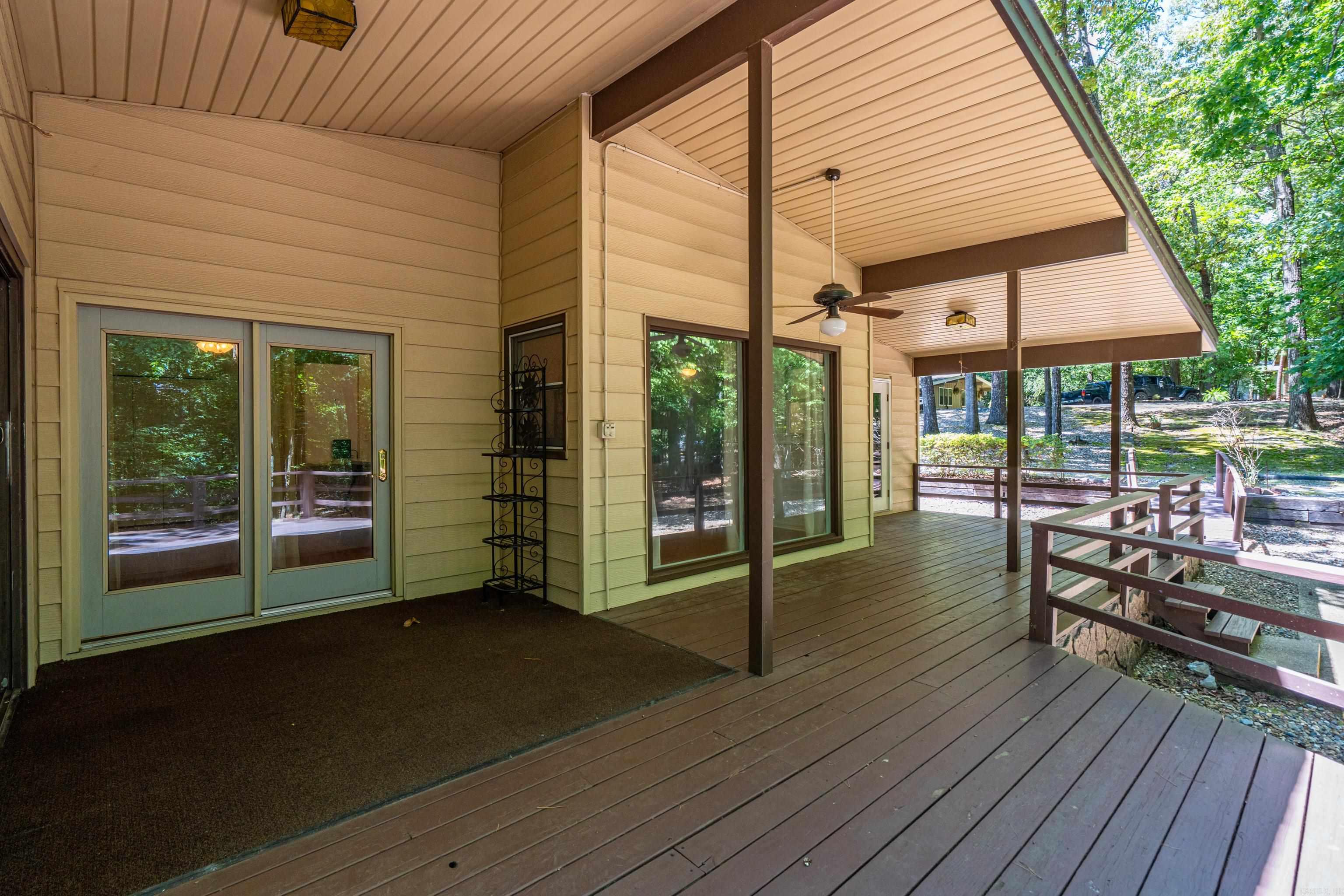 27 Valls Lane Property Photo 36