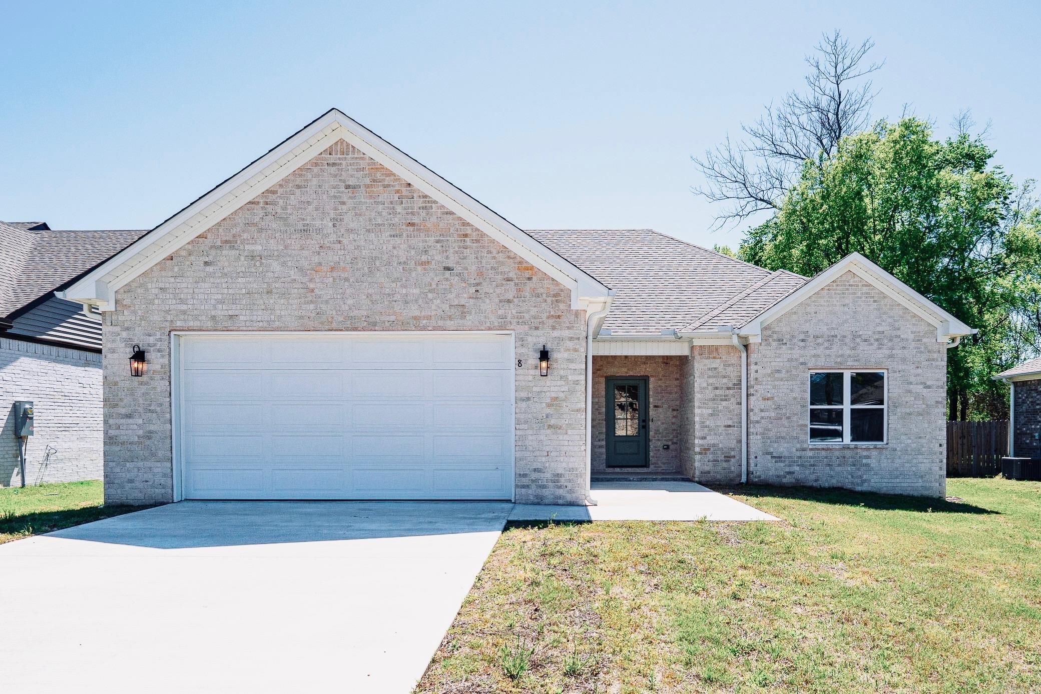 8 Dandelion Drive Property Photo 1