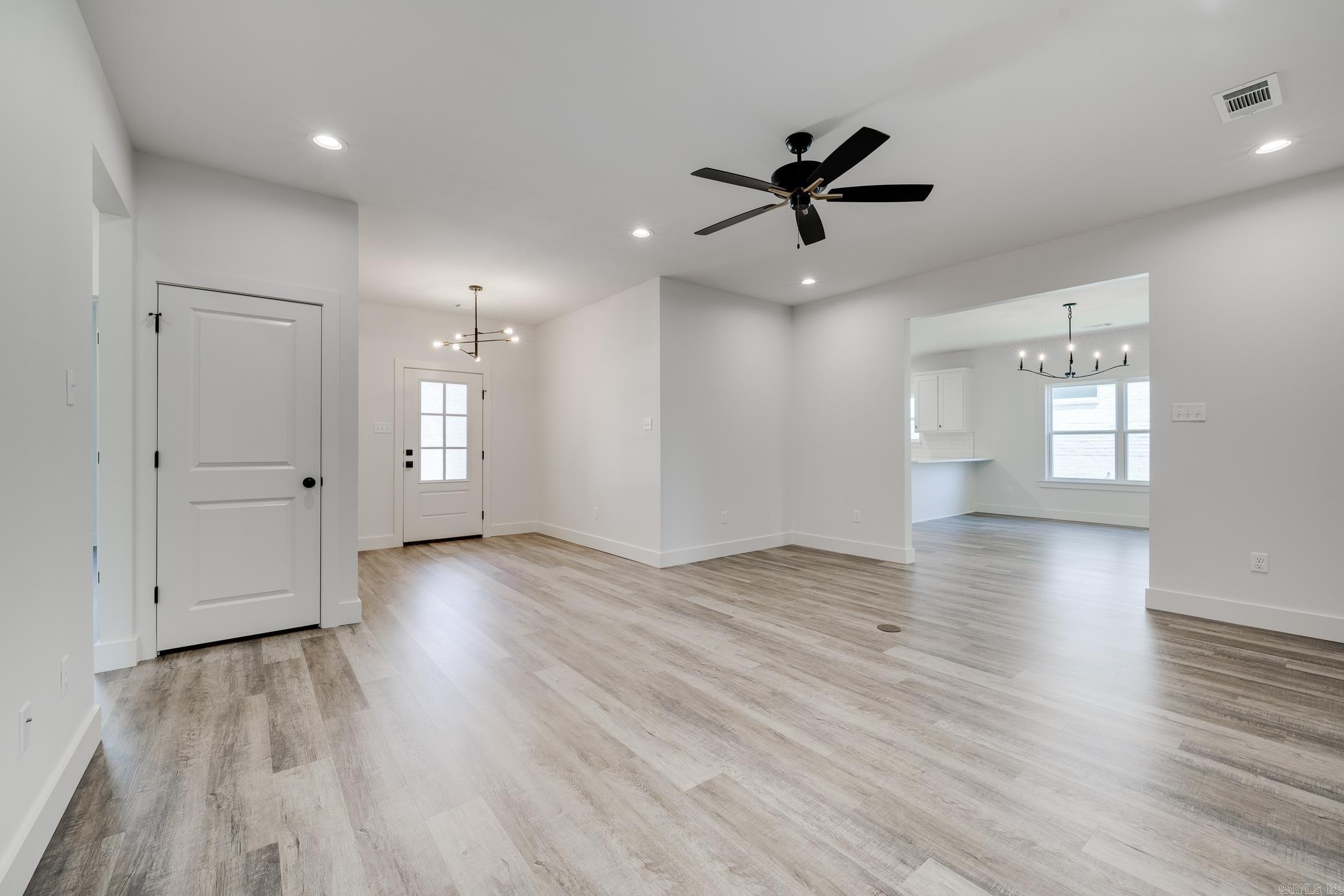 8 Dandelion Drive Property Photo 3