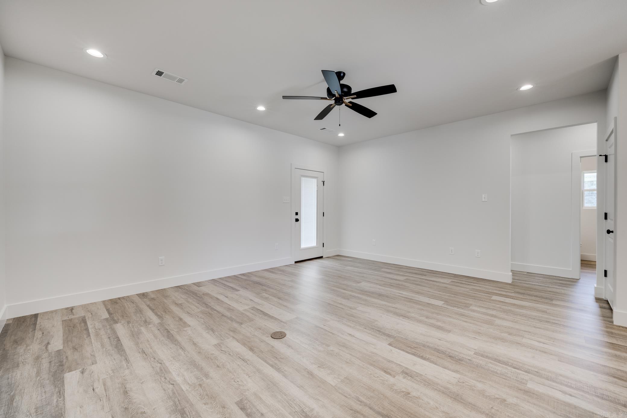 8 Dandelion Drive Property Photo 5