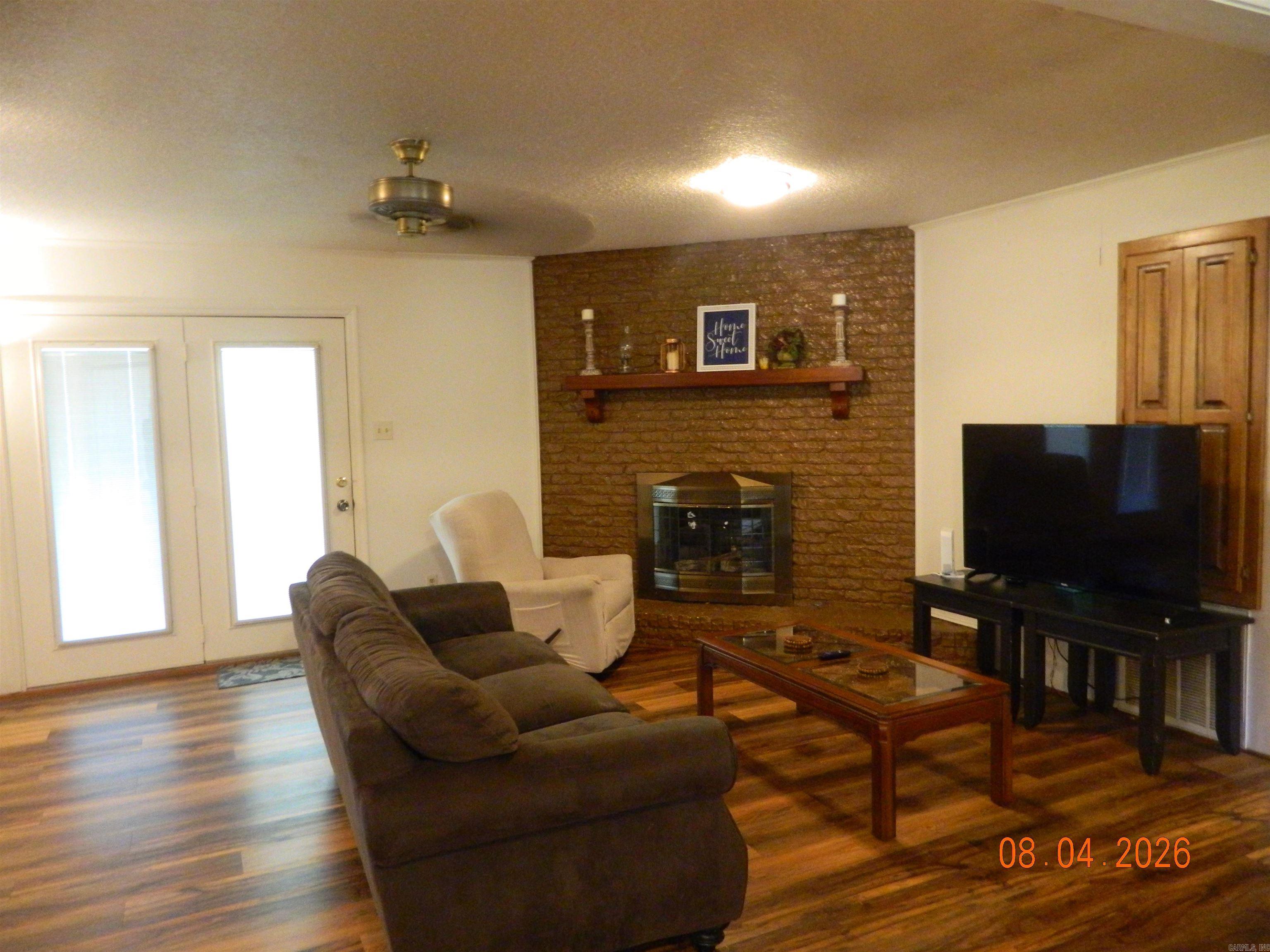 121 Leewood Drive Property Photo 8