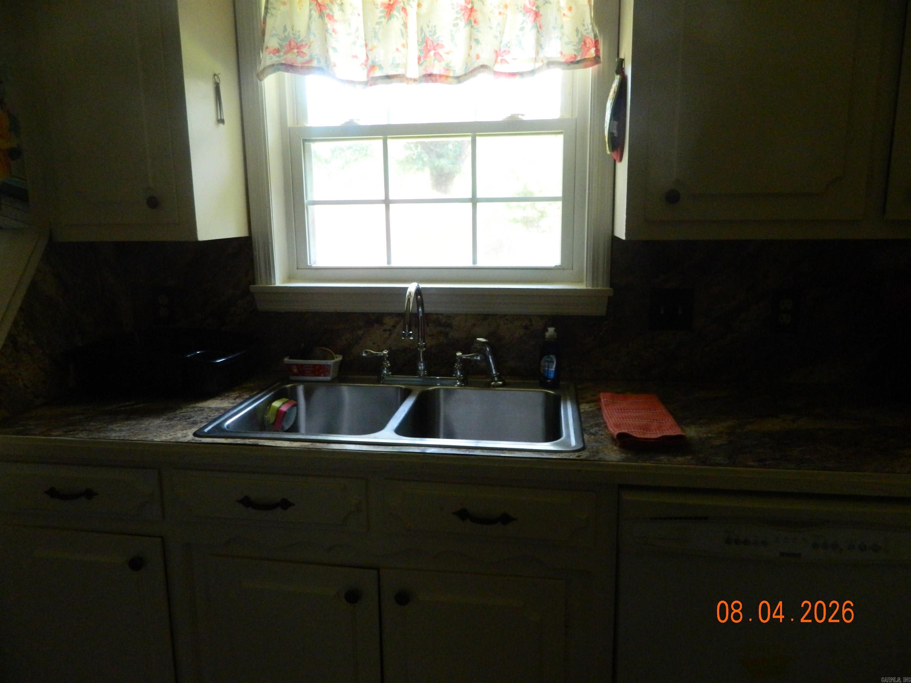 121 Leewood Drive Property Photo 18