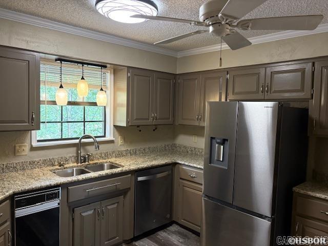 2325 Lakeshore Drive C4 Property Photo 7