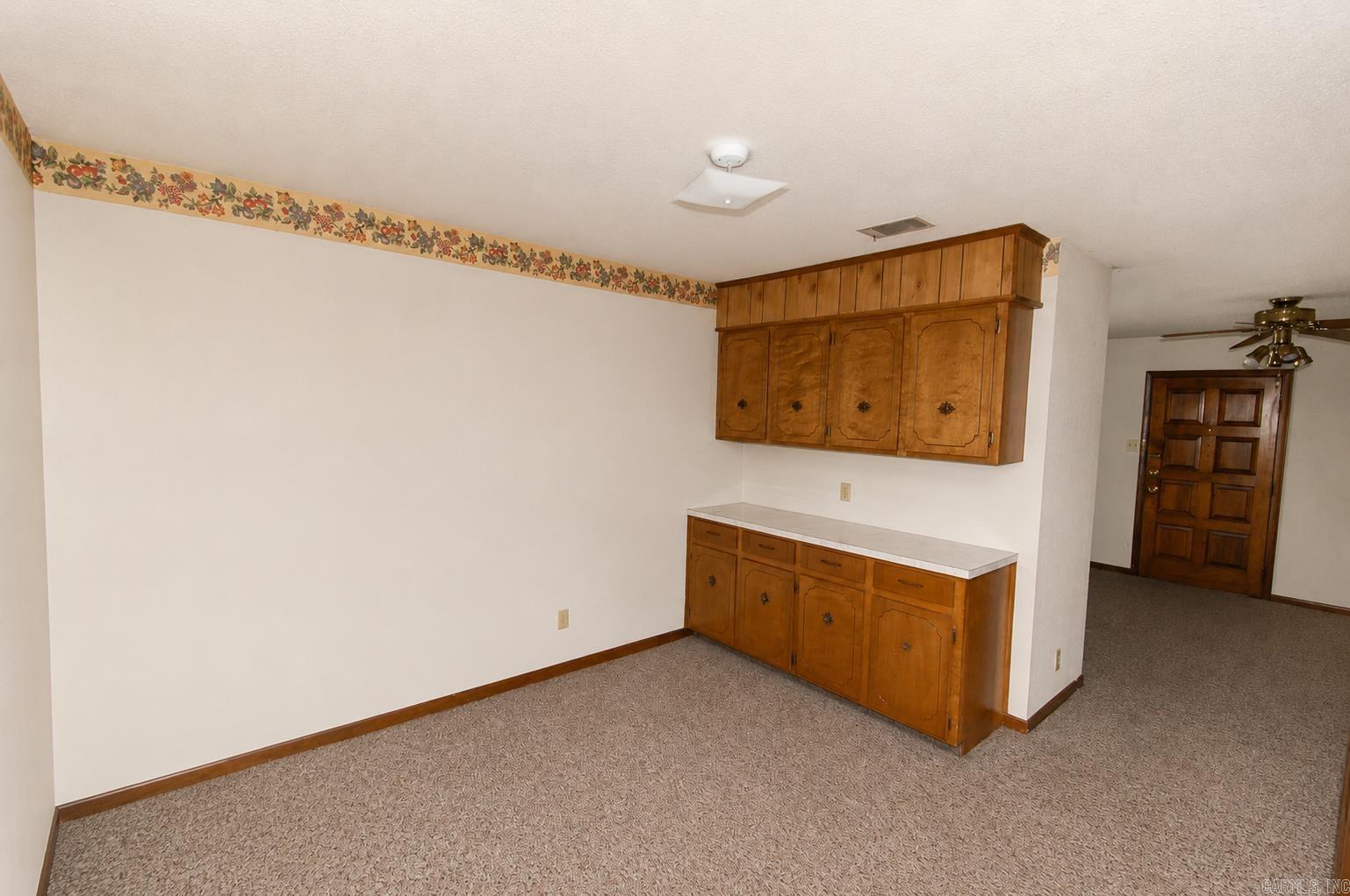 6102 N Woodview Drive Property Photo 5