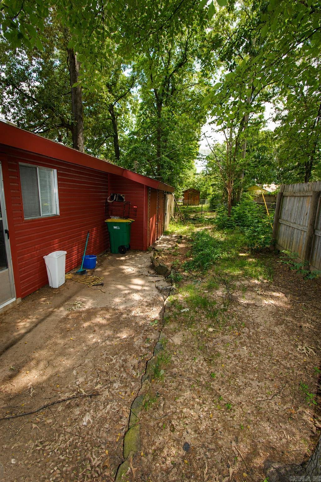 6102 N Woodview Drive Property Photo 13