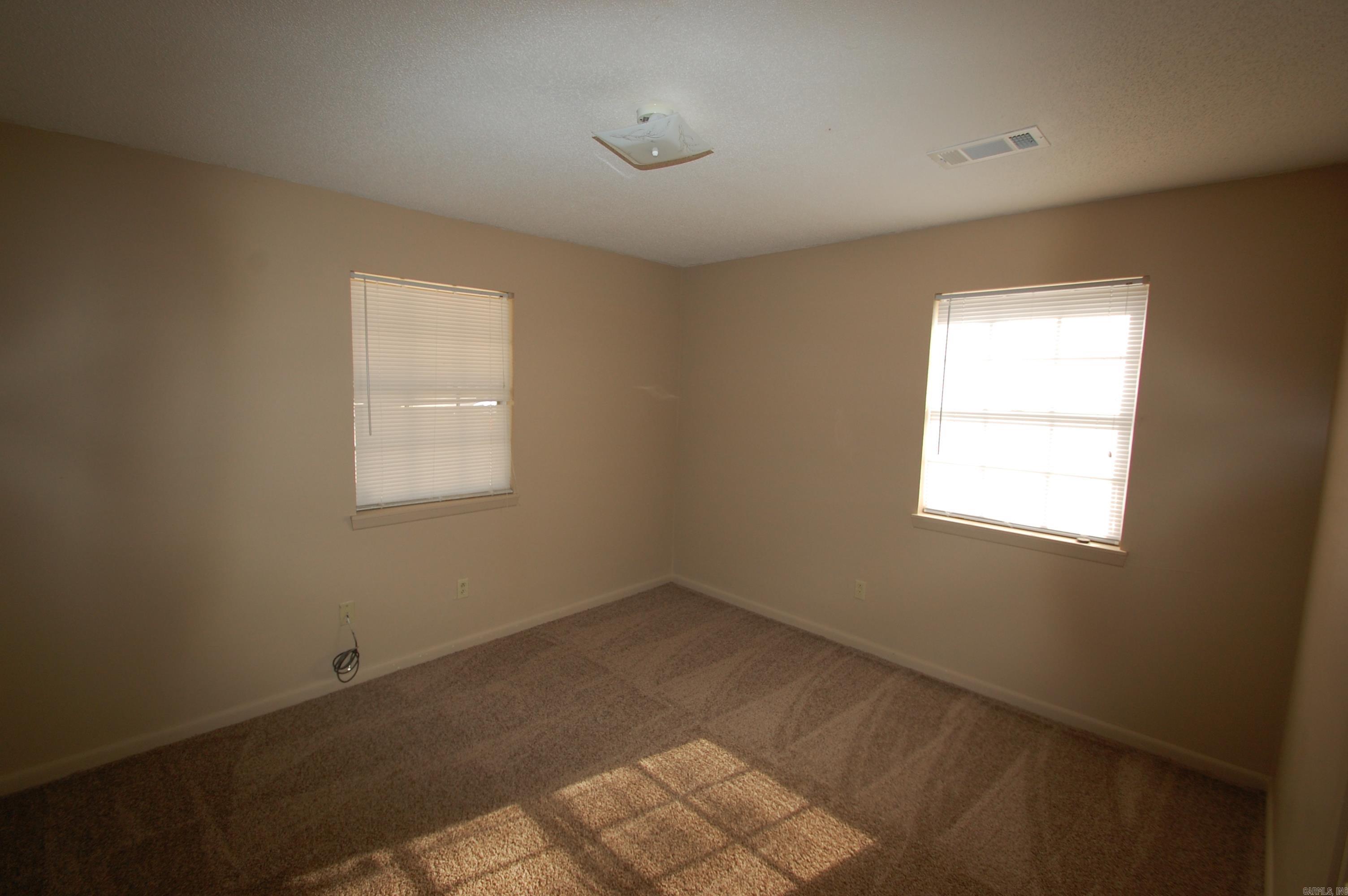 8205 E Woodview Drive Property Photo 9