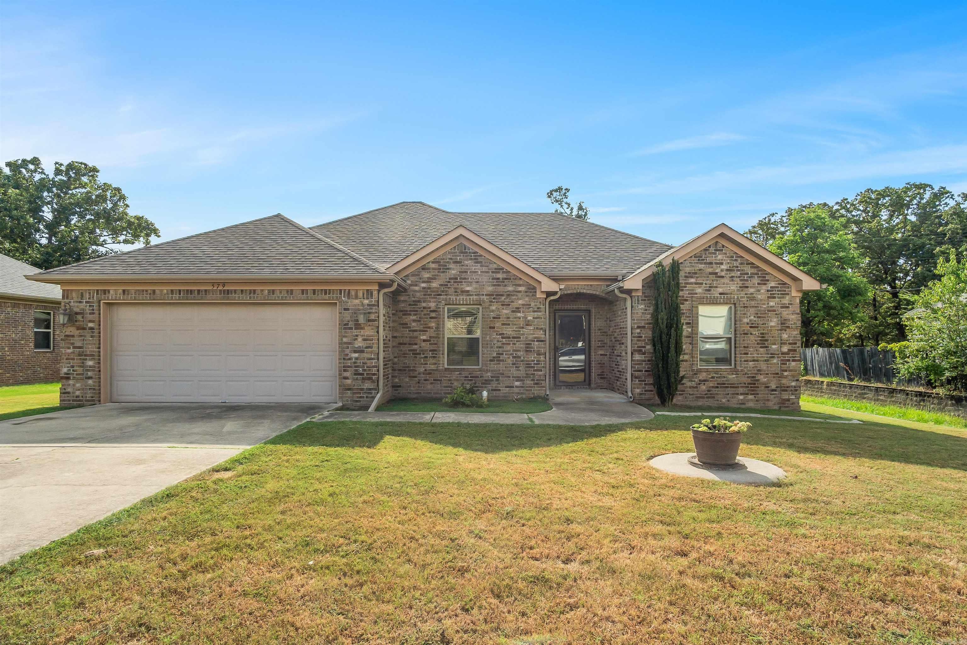 579 Crepe Myrtle Loop Property Photo 1